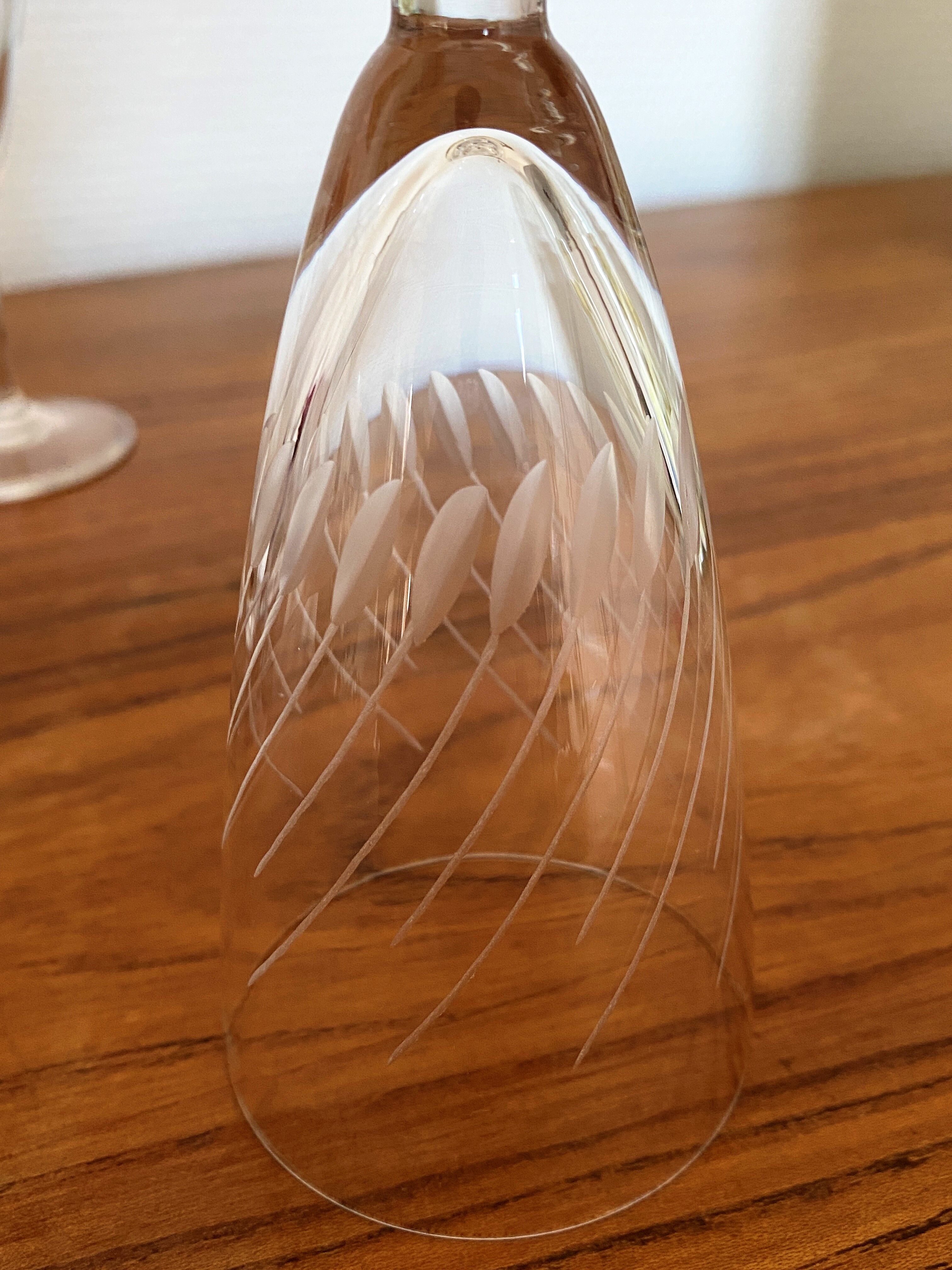 Set of 4 champagne flutes in engraved glass 10 cl