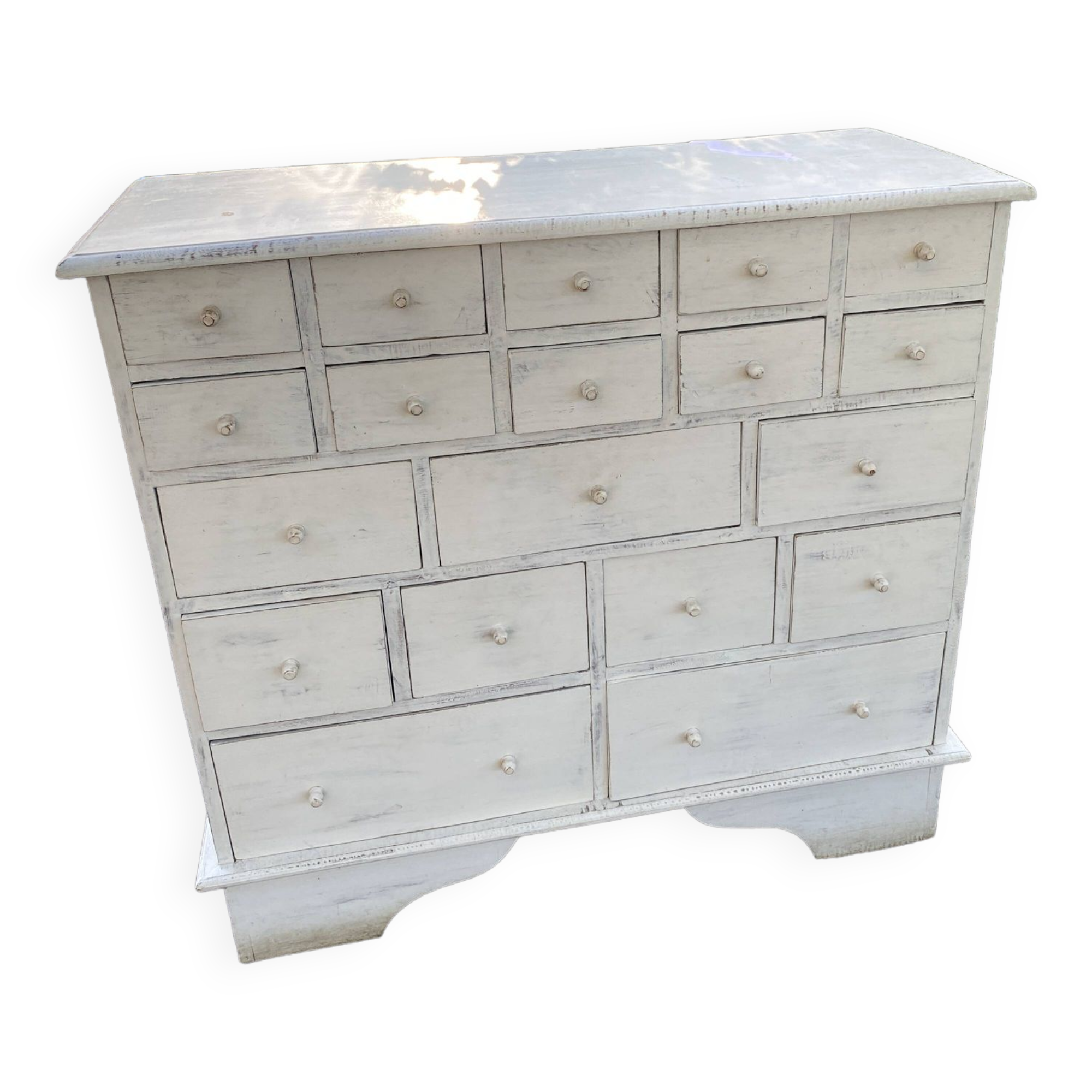 Commode en pin patiné blanc multi tiroirs
