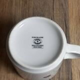 Set of 4 large cherry porcelain cups and saucers.