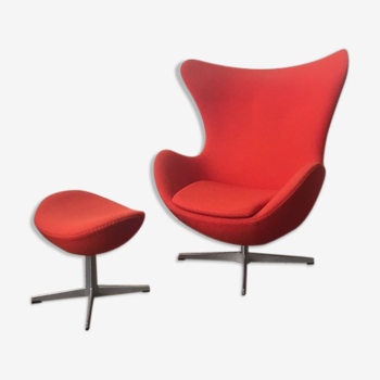 Fauteuil et pouf Egg Arne Jacobsen Ed Fritz Hansen