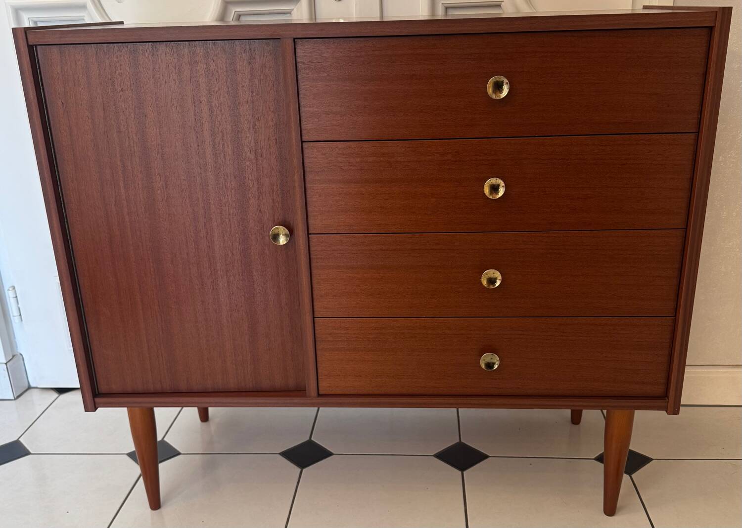 Vintage Scandinavian sideboard/sideboard