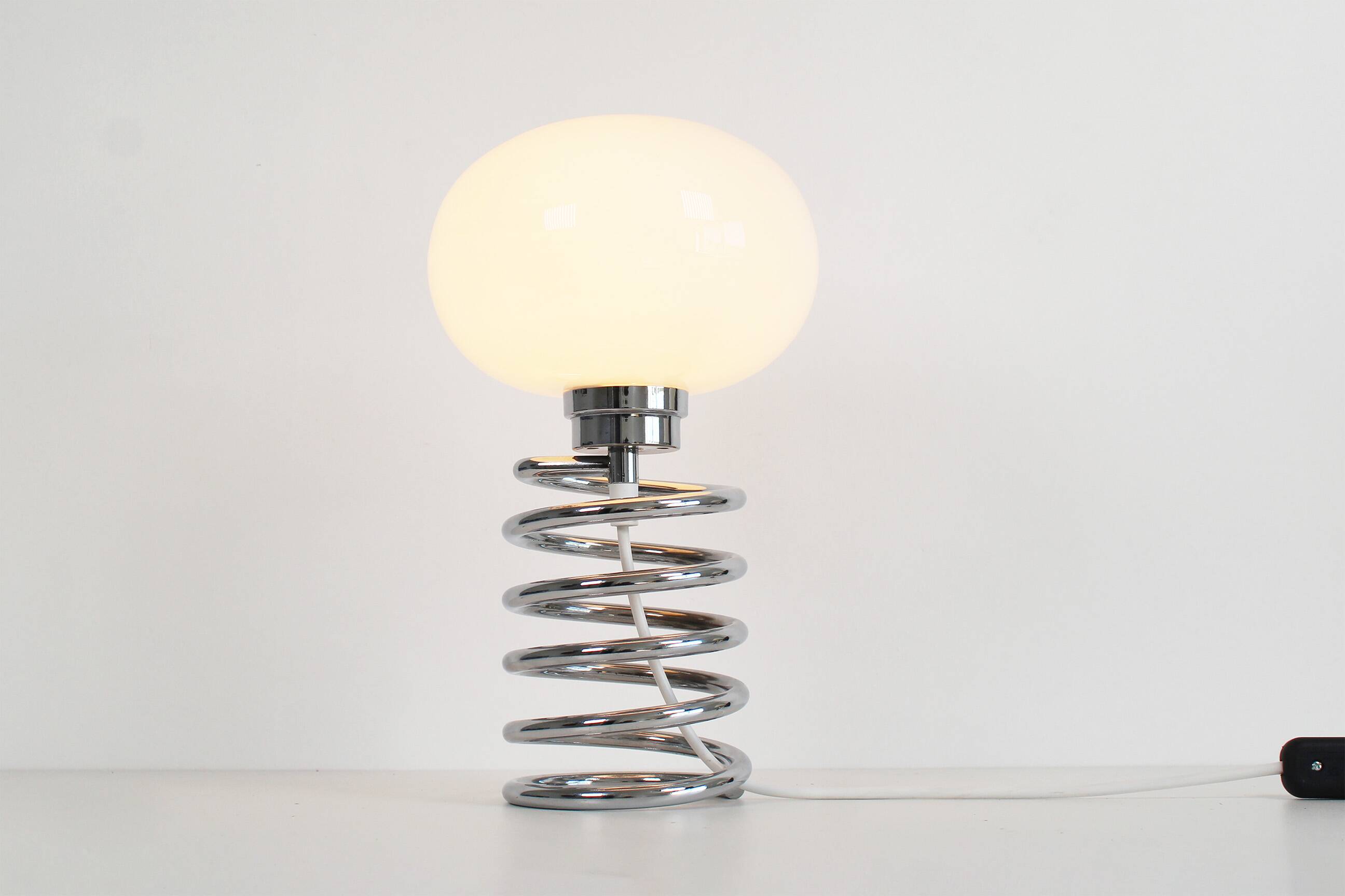 Original medium size 1970’s Chrome ‘Spiral’ table lamp