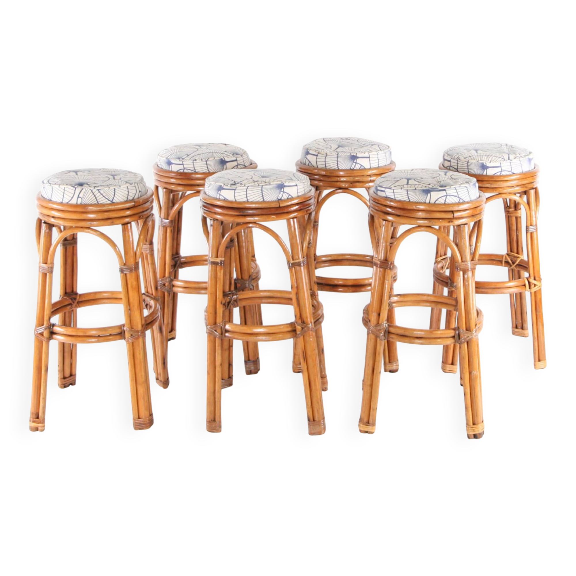 Set of 6 rattan stools