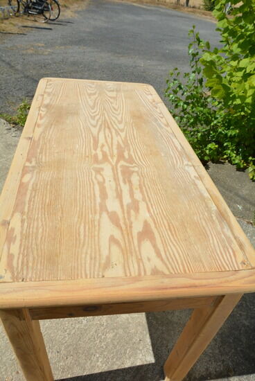 Farm table