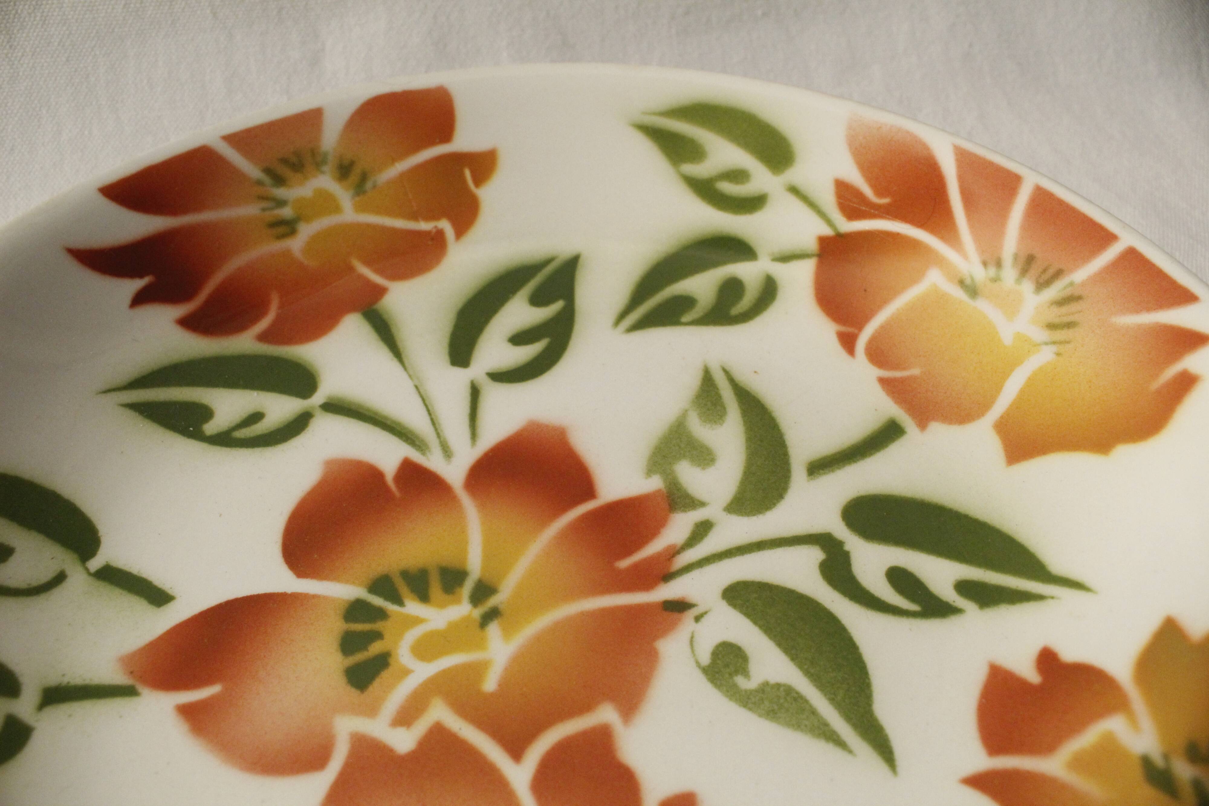Set of 2 hollow plates Moulin des Loups - Ontario model - orange flowers