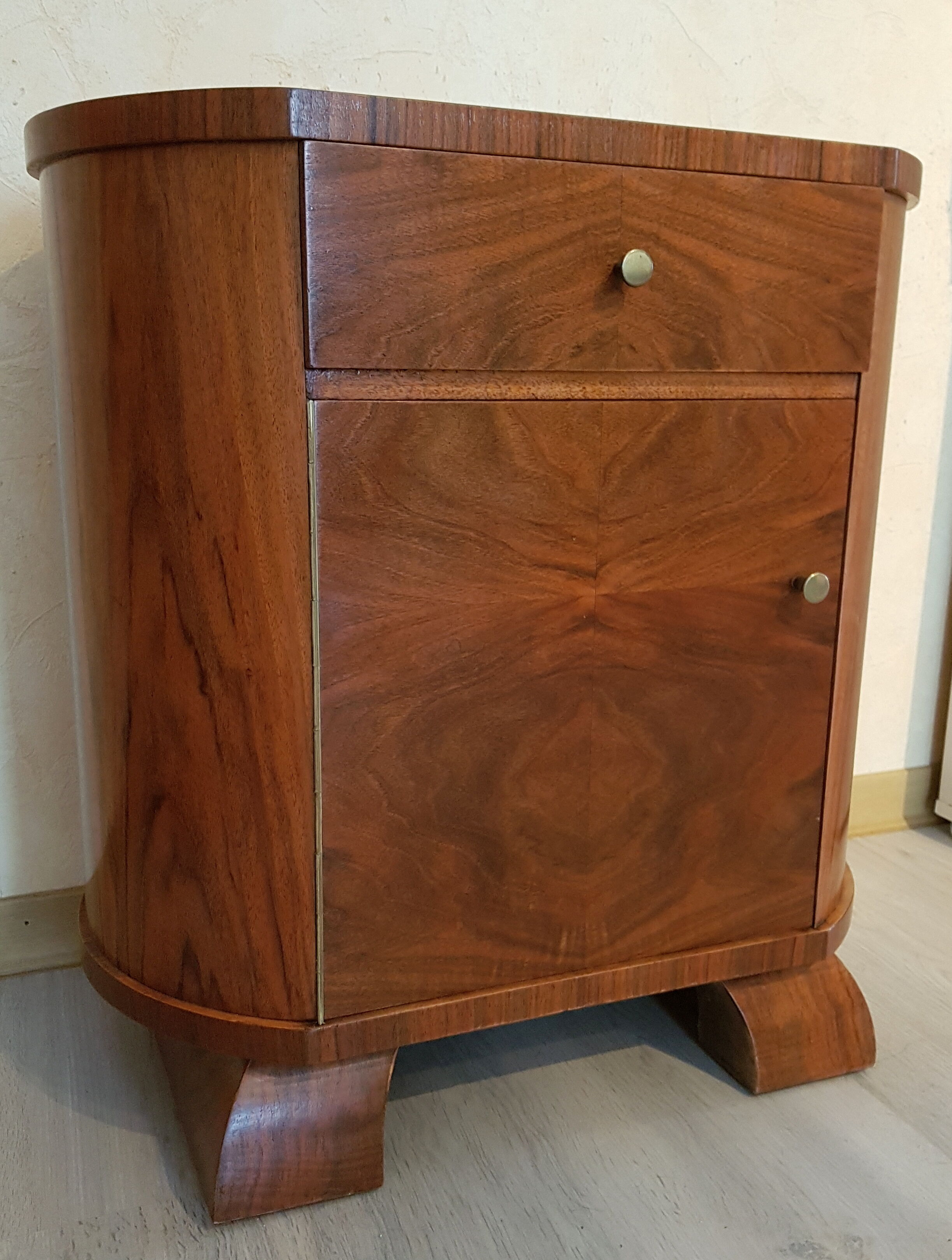 Art deco bedside