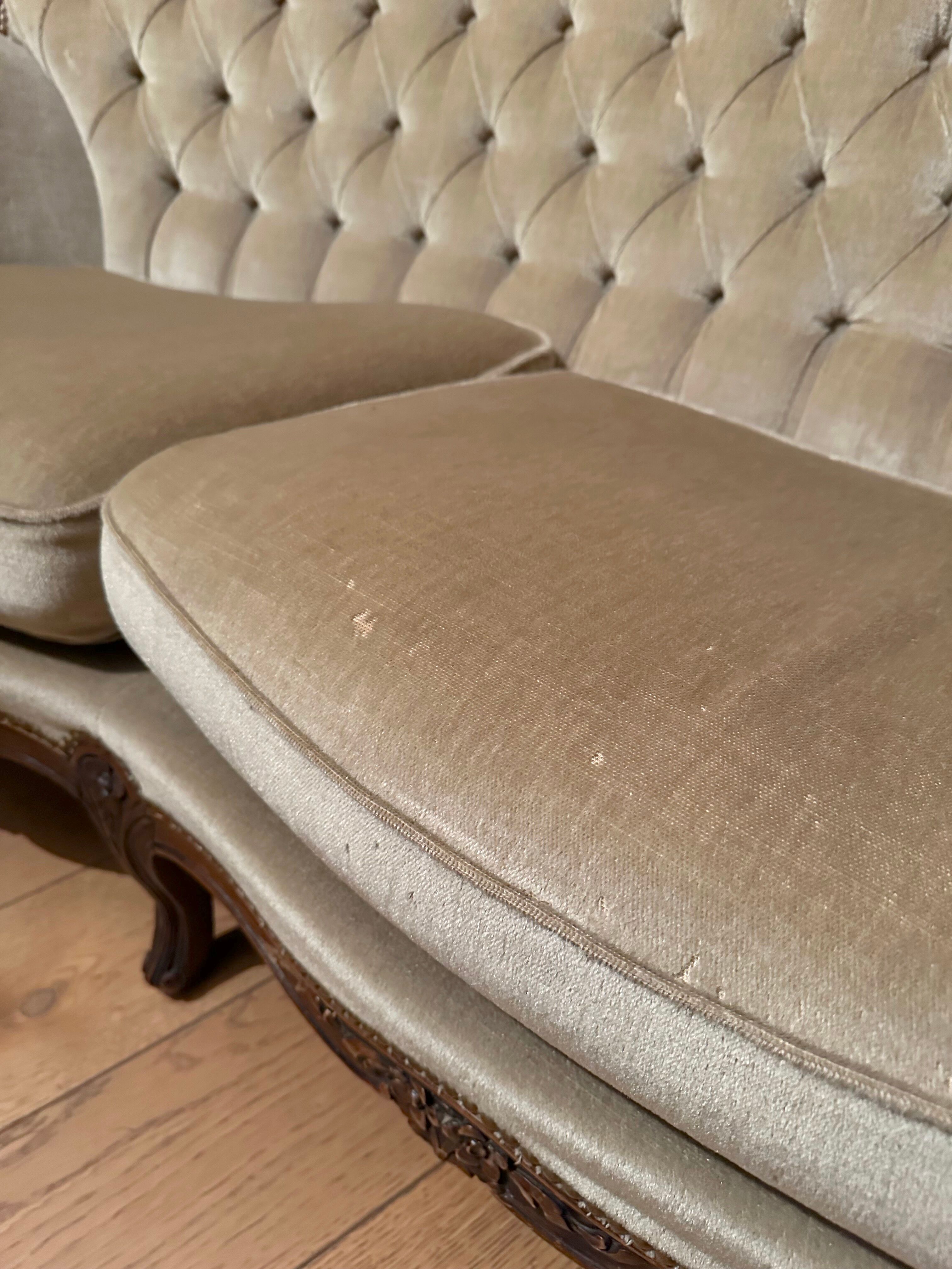 Louis XV velvet sofa from Genoa