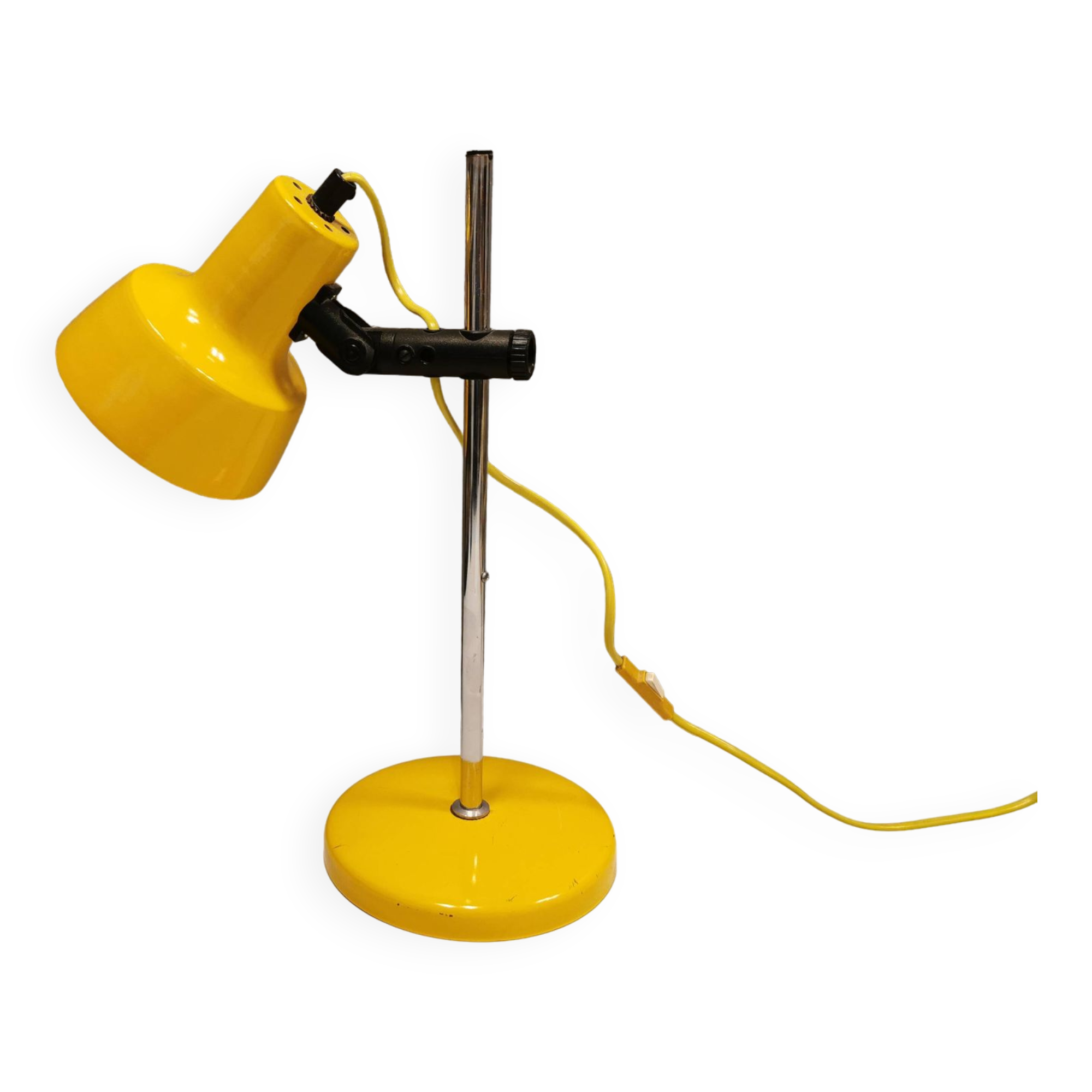 Danish table lamp in beautiful yellow color. Estimated 1980s.