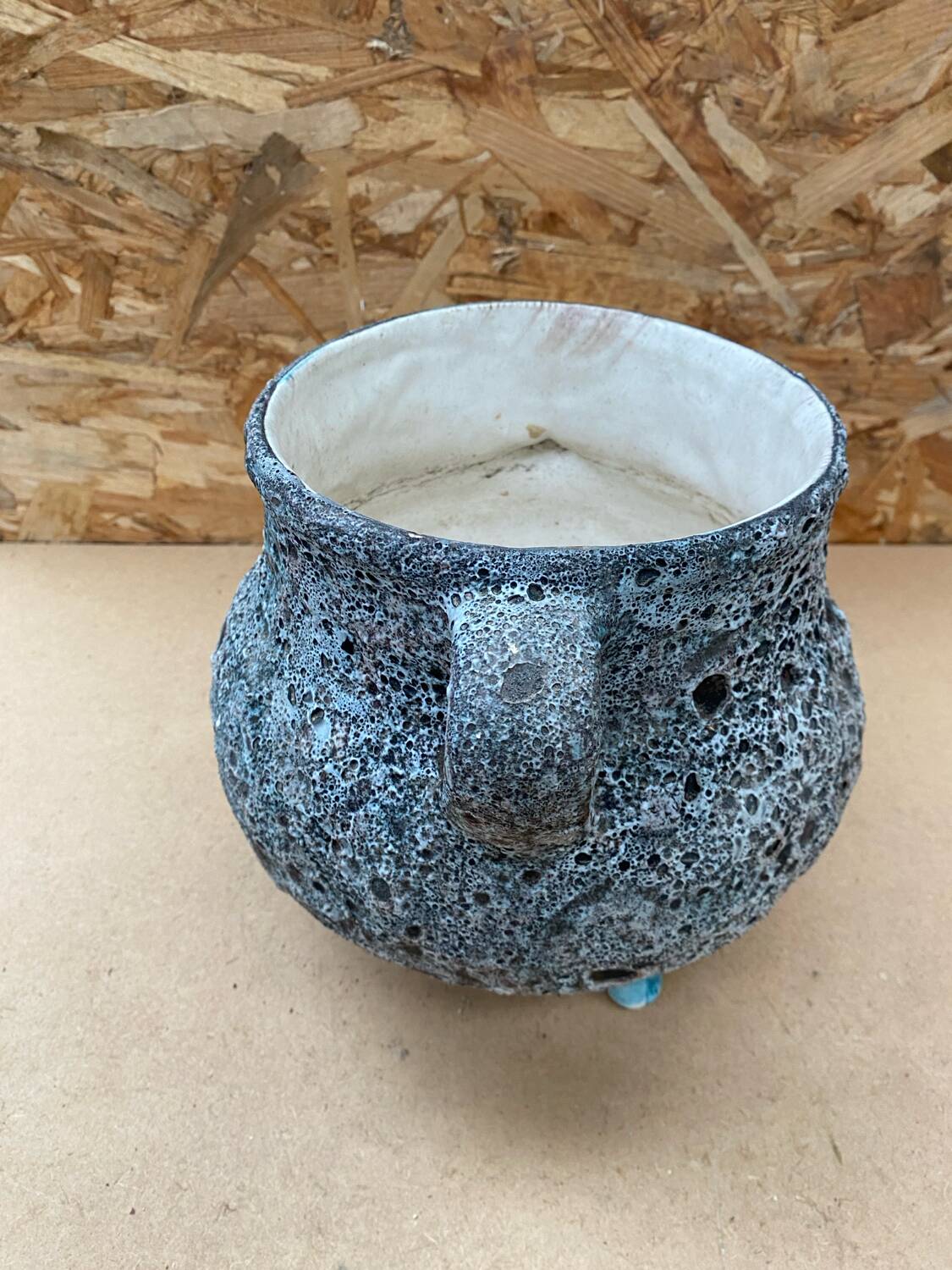 Old Cauldron Pot Tripod Annette ROUX Ceramic Fat Lava 50s #B579