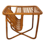 Table d’appoint / table basse avec porte-revue en rotin vintage années 60