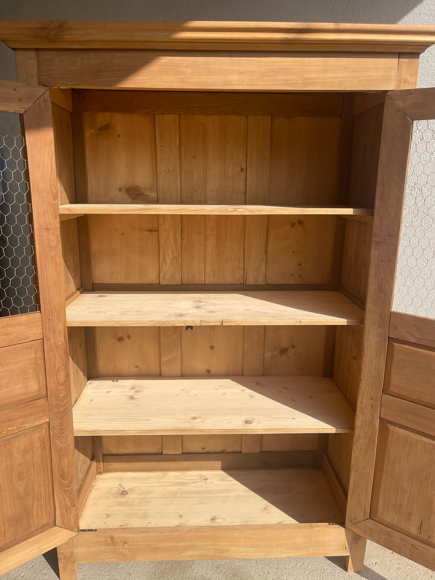 Armoire parisienne /vaisselier/bibliothèque