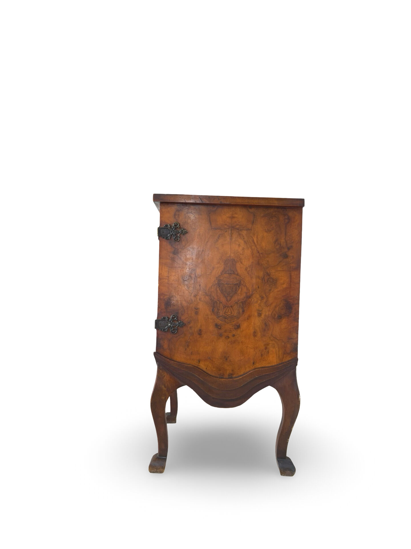Walnut buffet, antique Italian, 1930s.