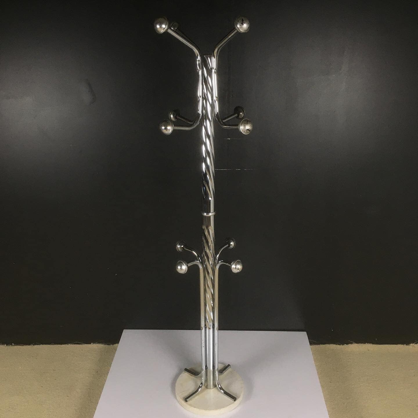 Parrot, children's coat rack