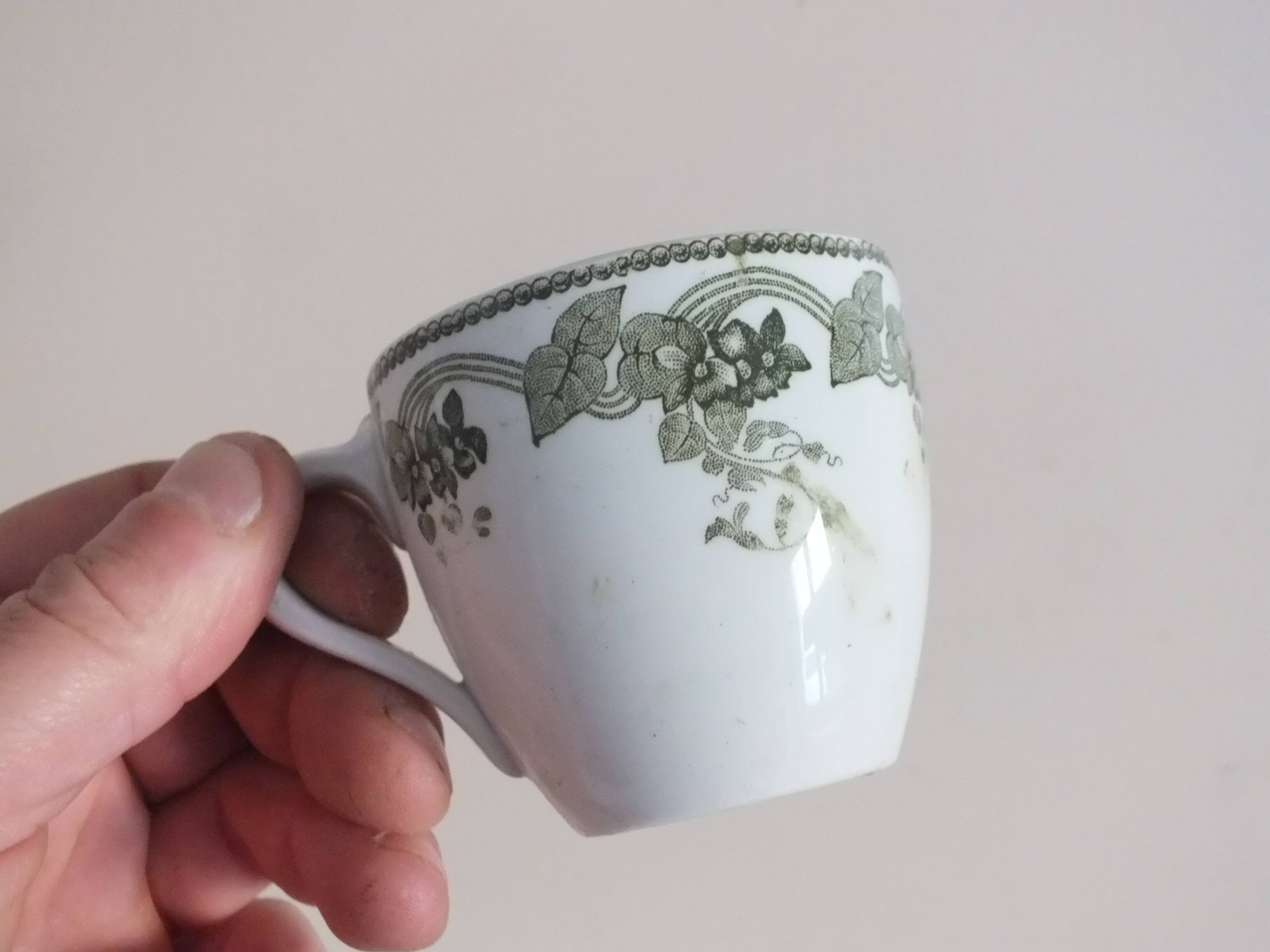 4 old cups in Iron Land