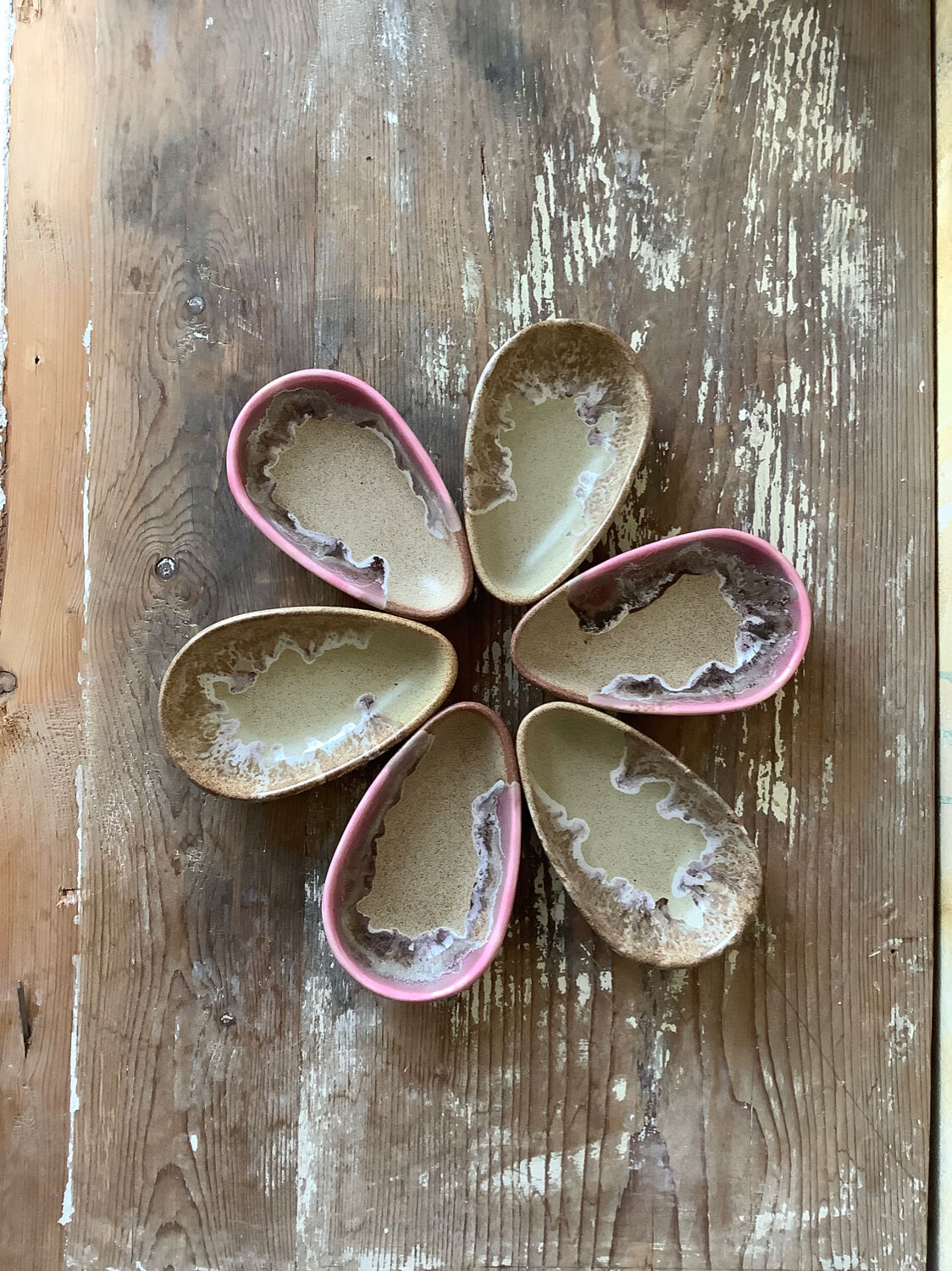 Vallauris avocado cups