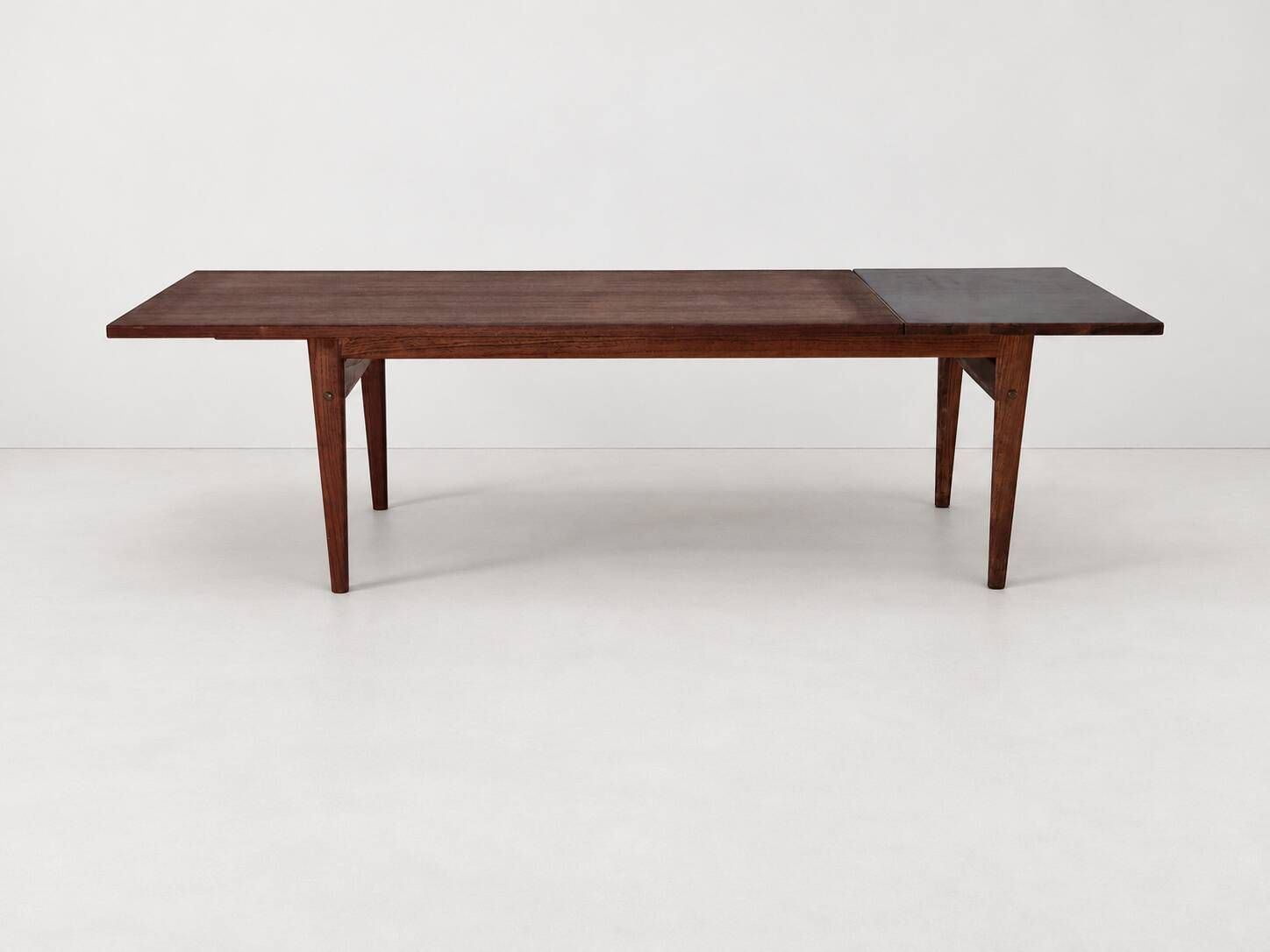 Table basse extensible en teck danois modèle PJ 56B par Grete Jalk, années 1960.