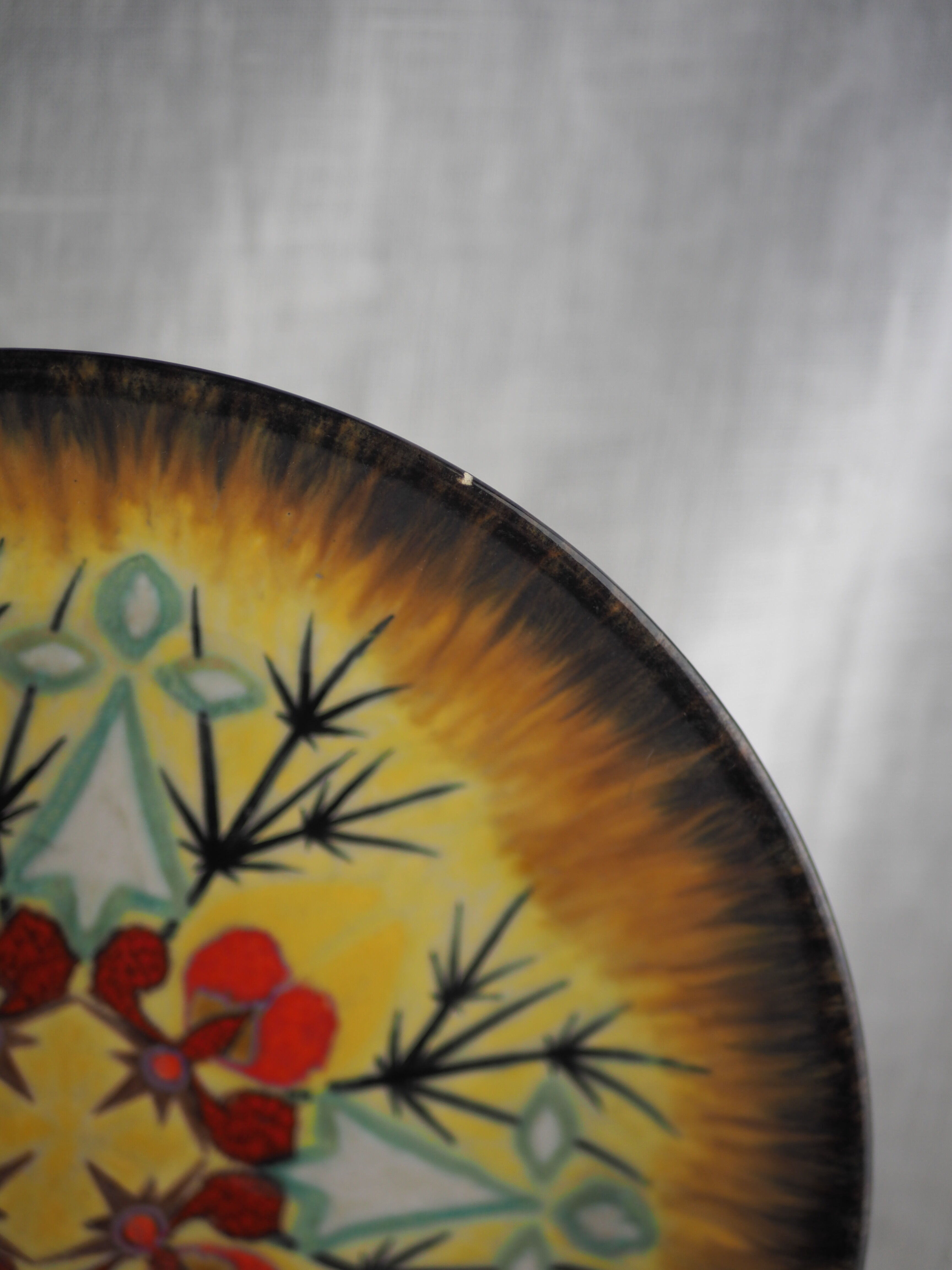 Decorative plate with ermine and stylized gorse patterns - Louis Nédellec - 60s / 70s
