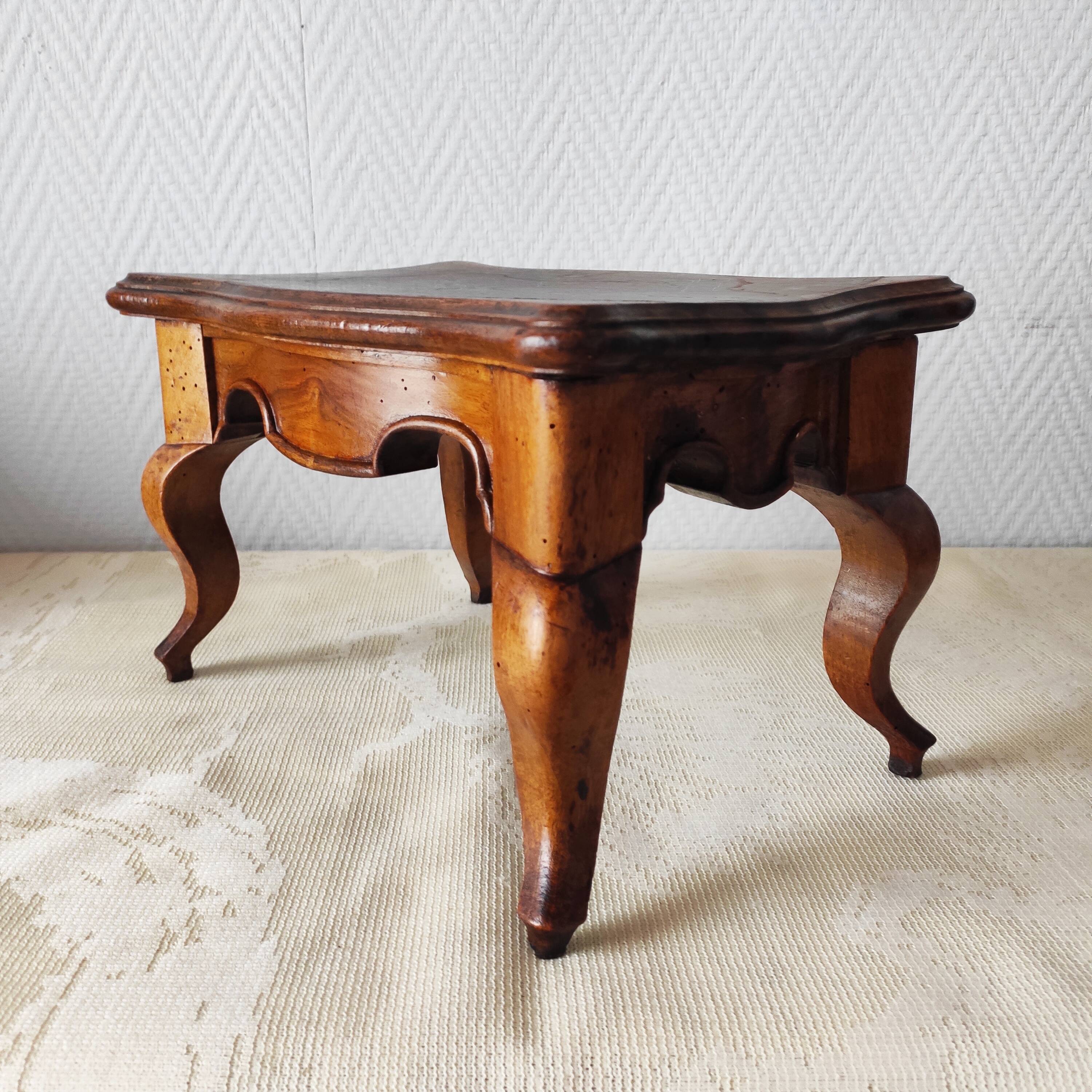 Antique solid wood footstool – Louis XV style, curved legs