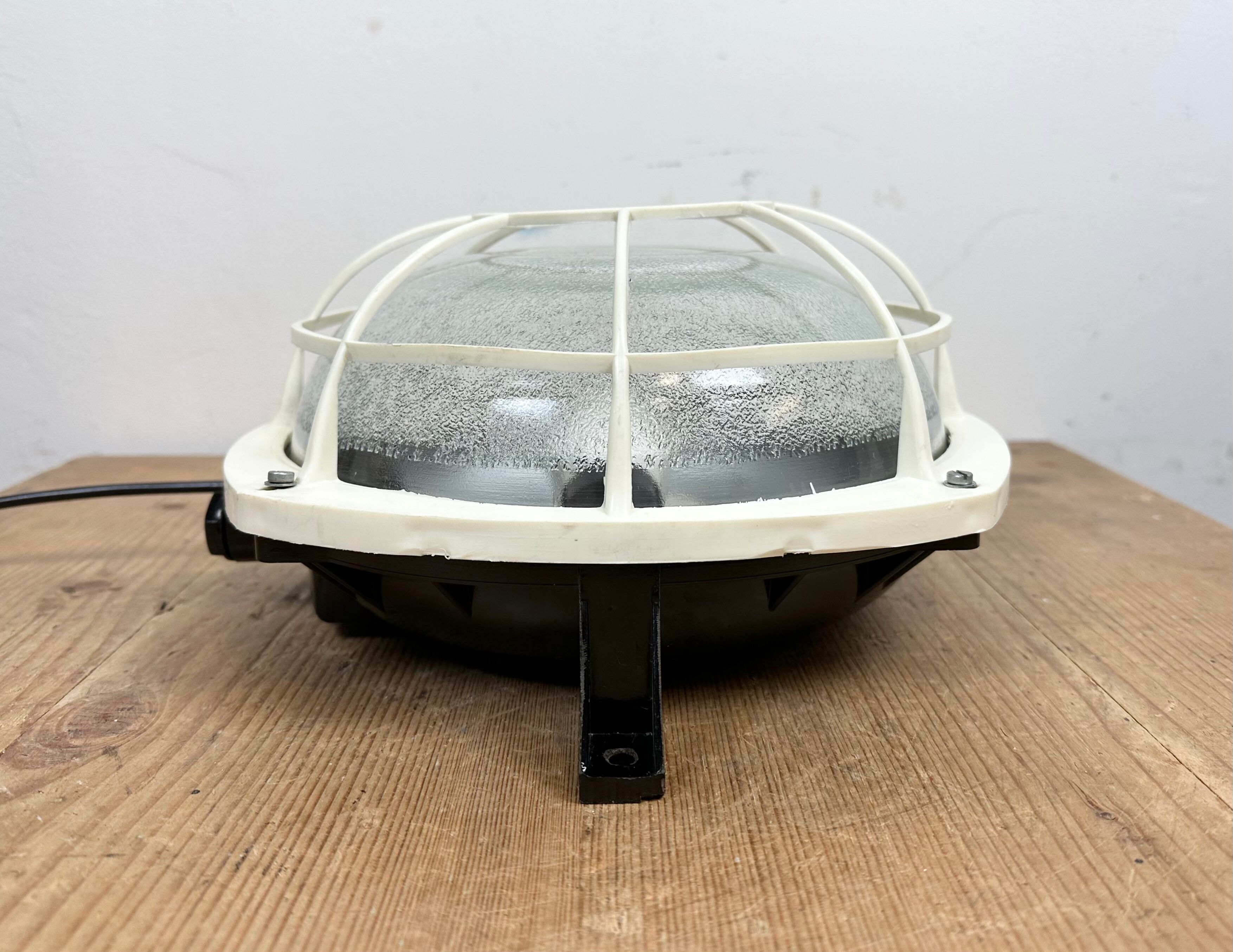 Industrial bakelite wall or ceiling light from Elektrosvit, 1980s