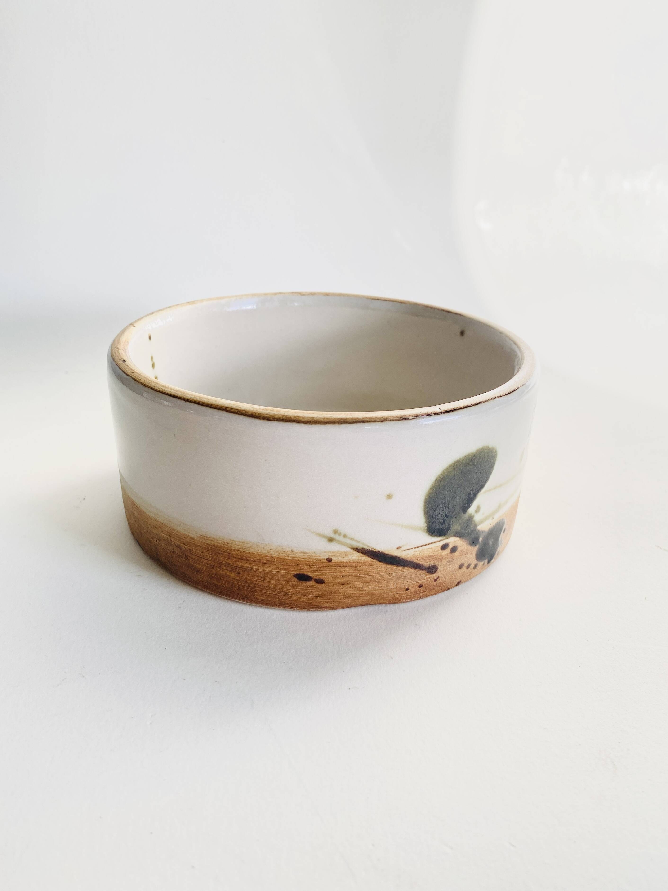 Stoneware dish signed La Colombe pottery, 50s/60s