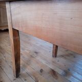 Farm table