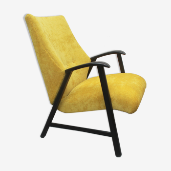 Fauteuil des années 1950 en velours jaune, entièrement restauré