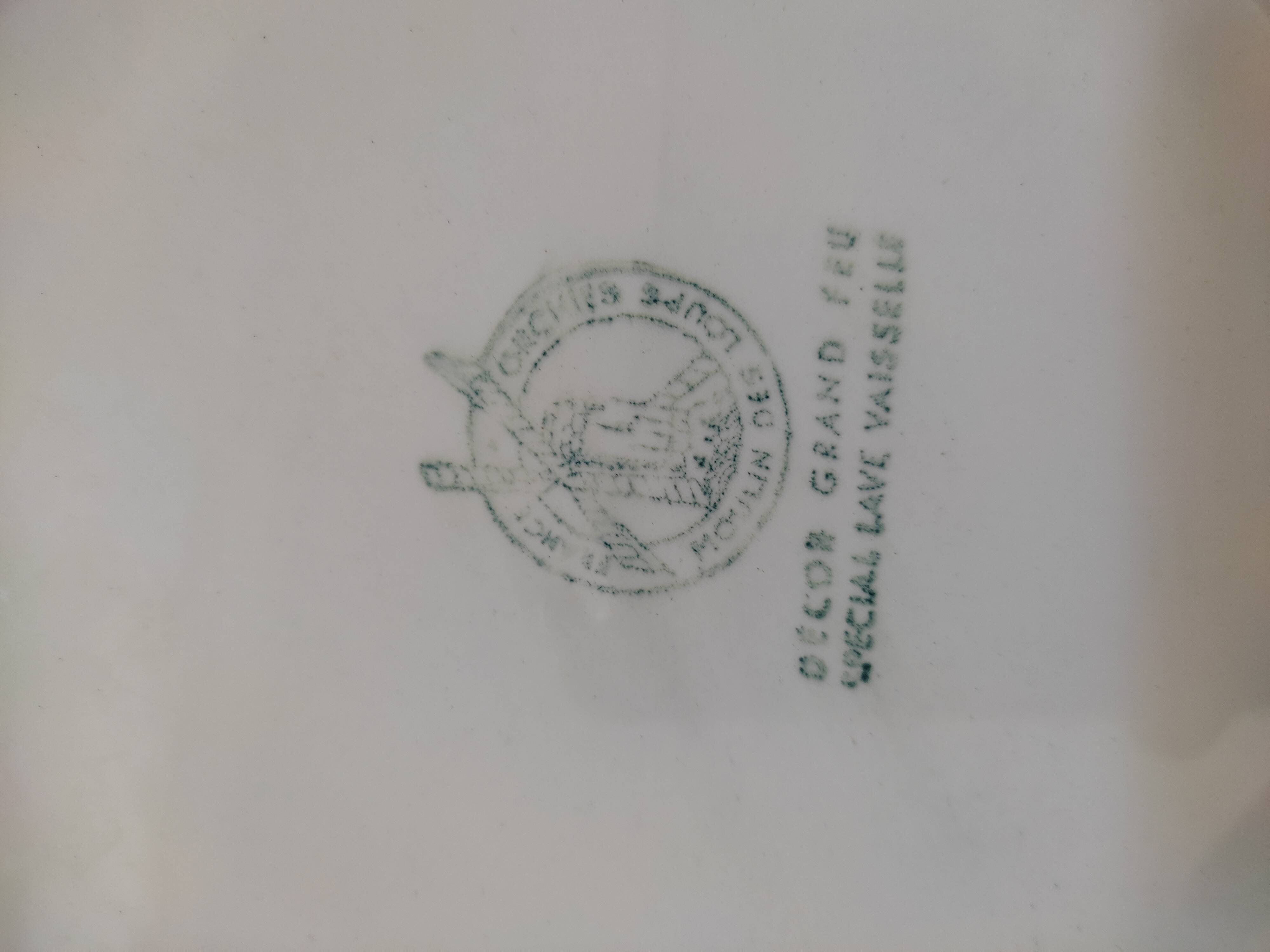 Plate mill of wolves