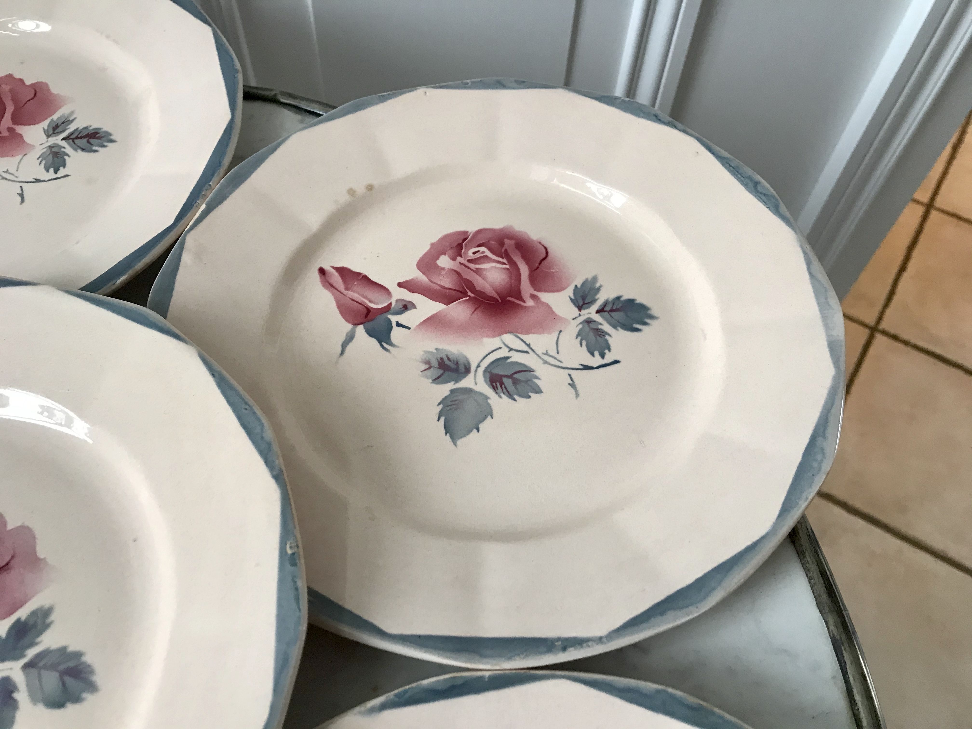 Set of 6 flat plates Digoin Sarreguemines pink and blue flowers 40s