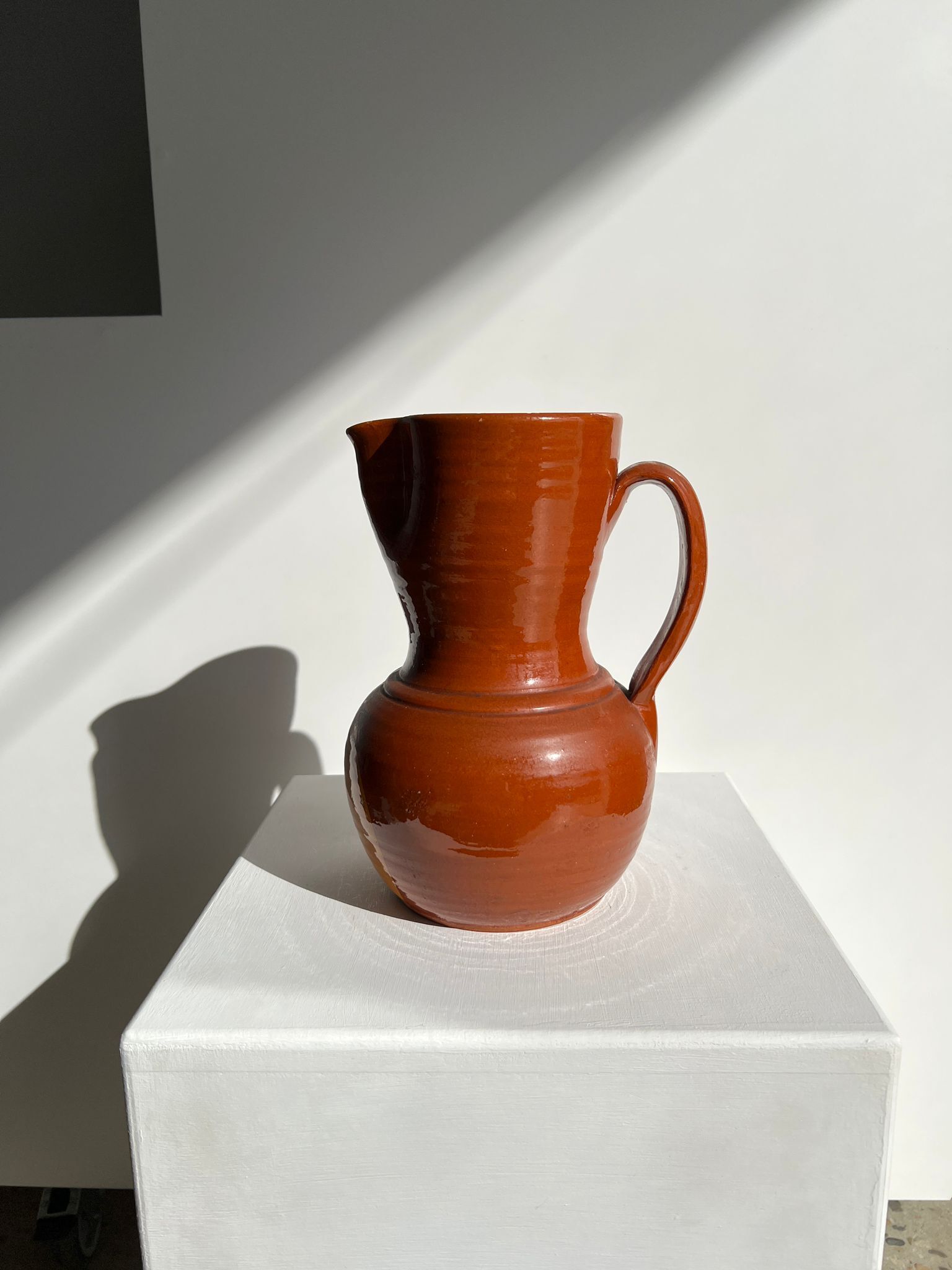Two-tone brown ceramic wine pitcher H: 24cm