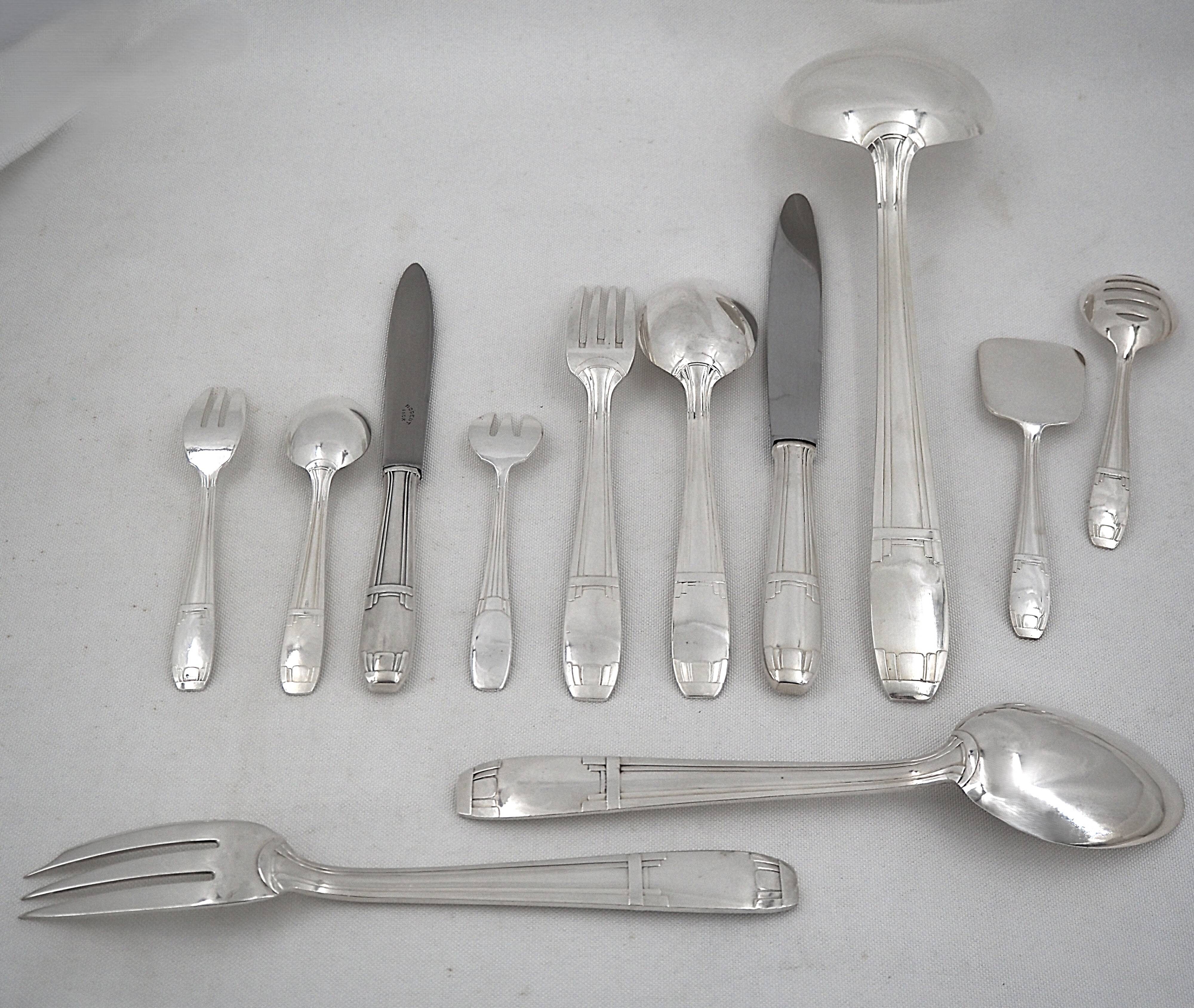 Share Art Deco cutlery set of 79 pieces, knives, silver-plated metal.