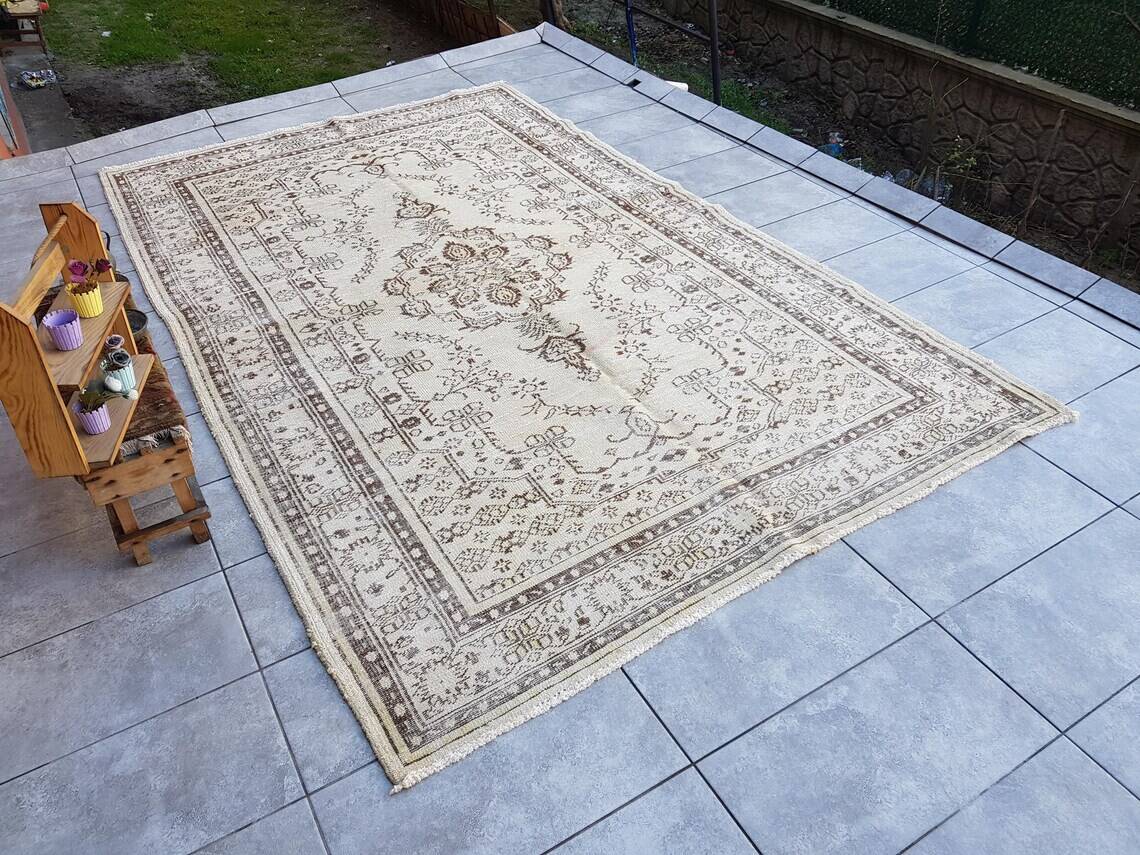 Beige Anatolian Oushak Rug sku v766