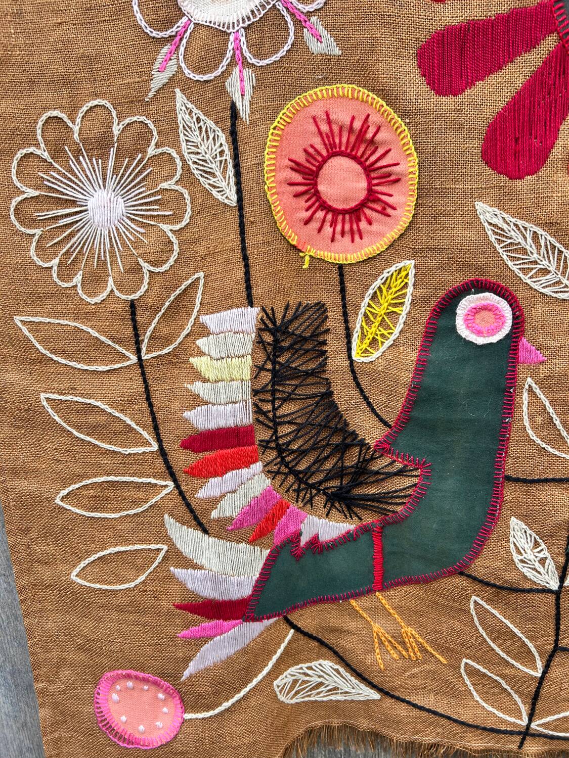 Tenture brodée oiseaux/ fleurs années 60/70