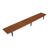 Buffet en teck danois dans une forme architecturale basse, design scandinave moderne, années 1970.