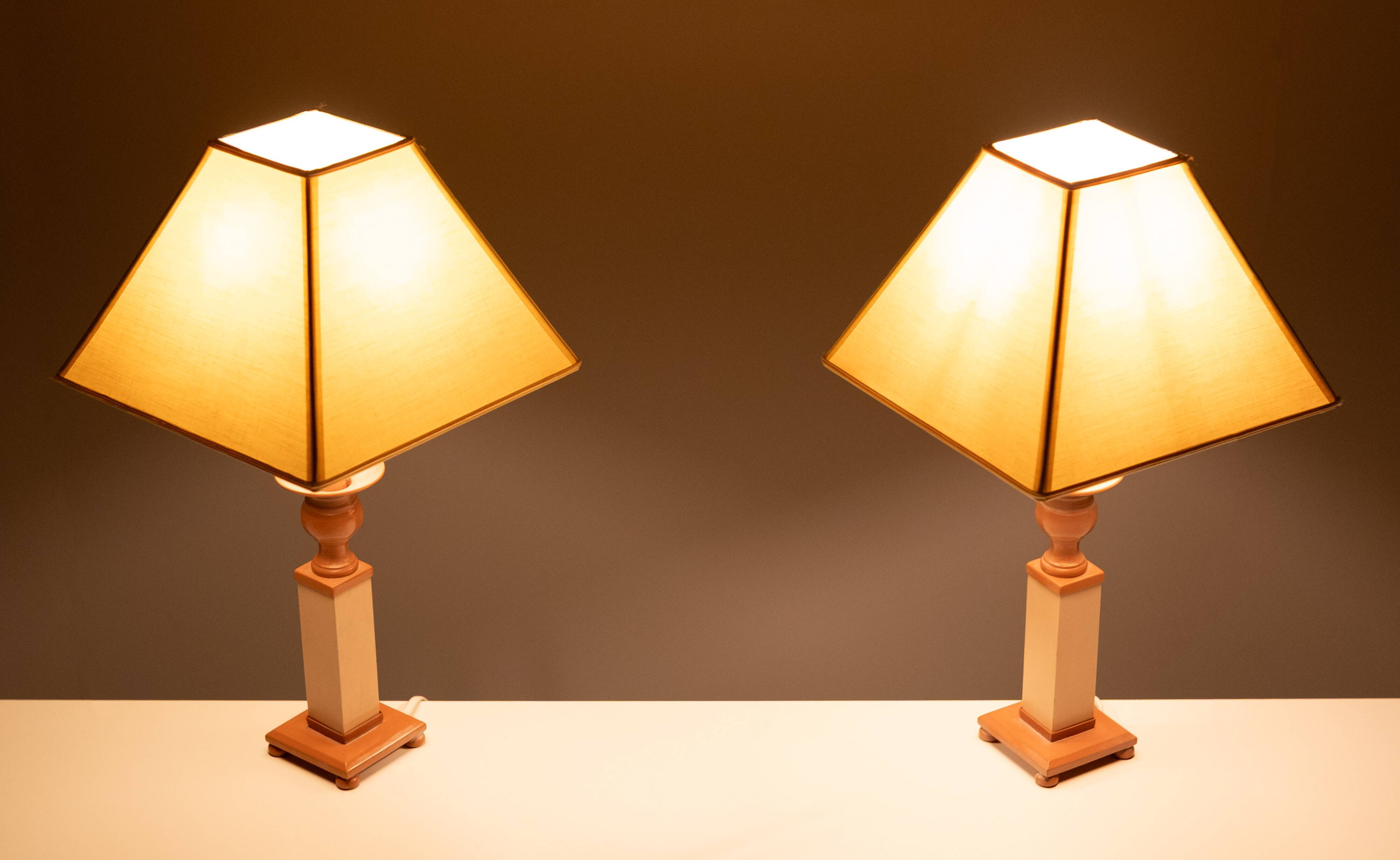 small Classic Greek Pink Marble table lamps 1980s Italy