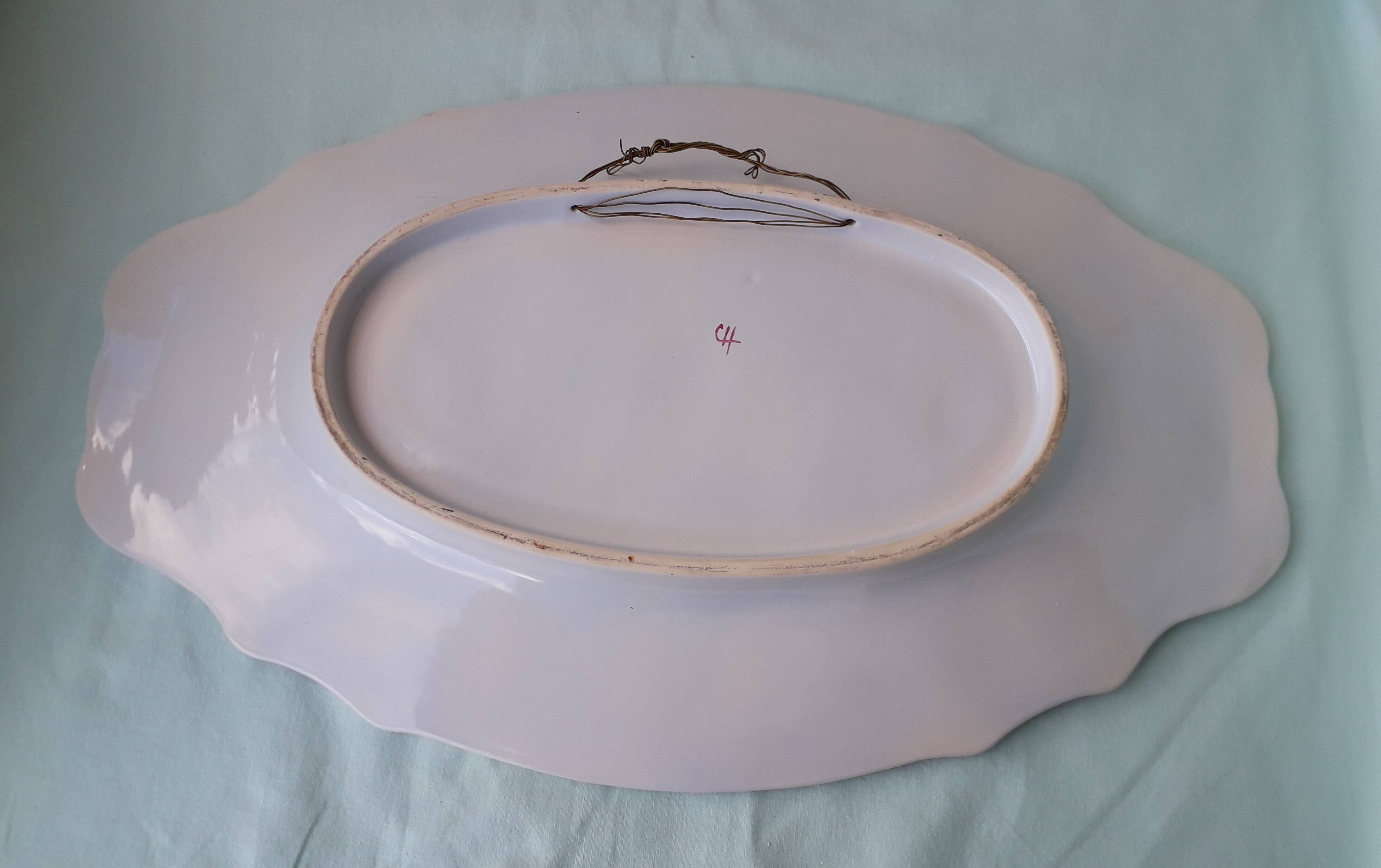 Plat ovale en faïence style Lunéville