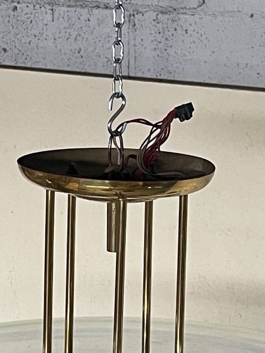 Chandelier in glass and brass attributed to Pietro Chiesa for Fontana Arte, 1940s.