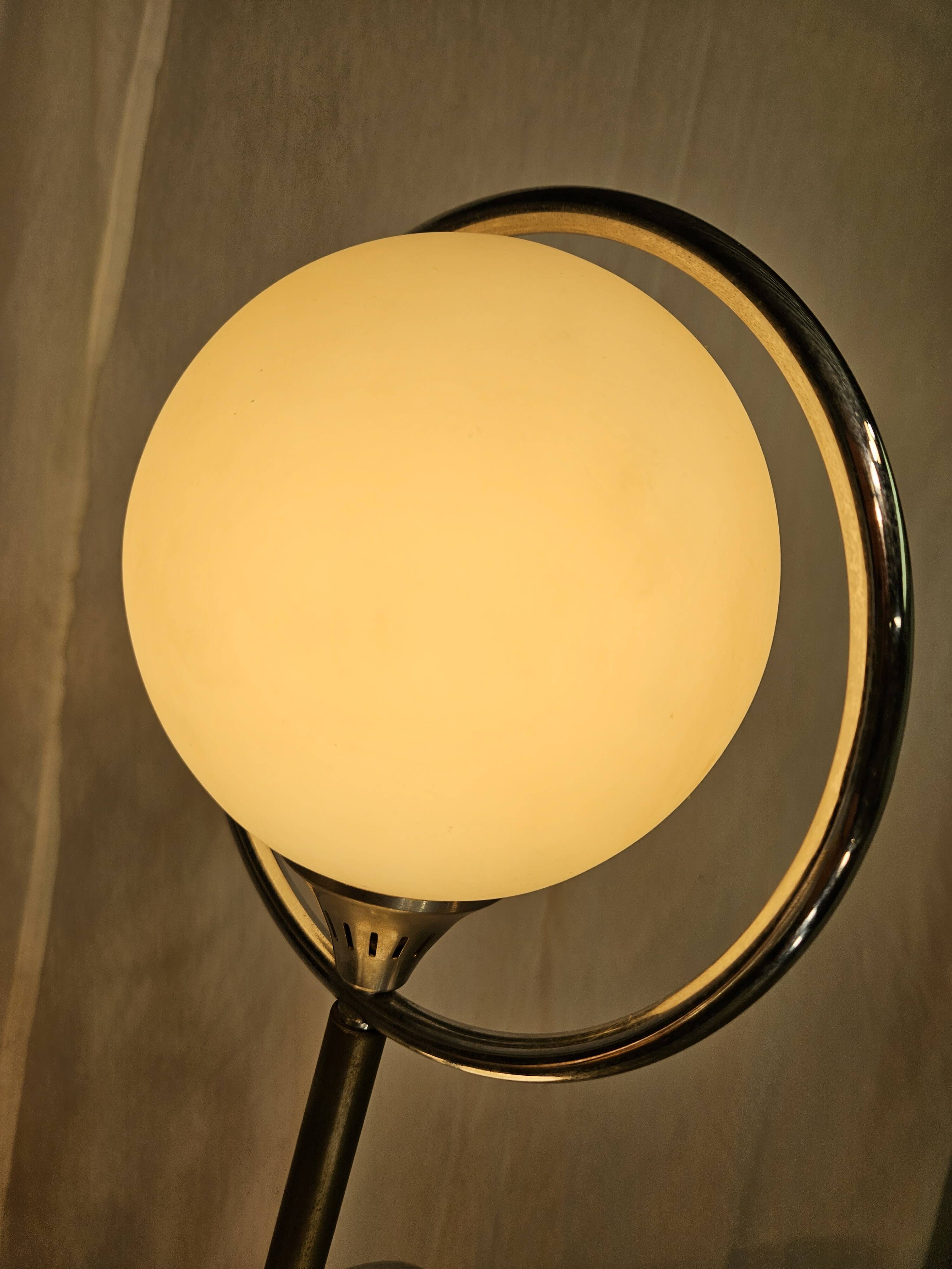Italian design globe floor lamp 1970