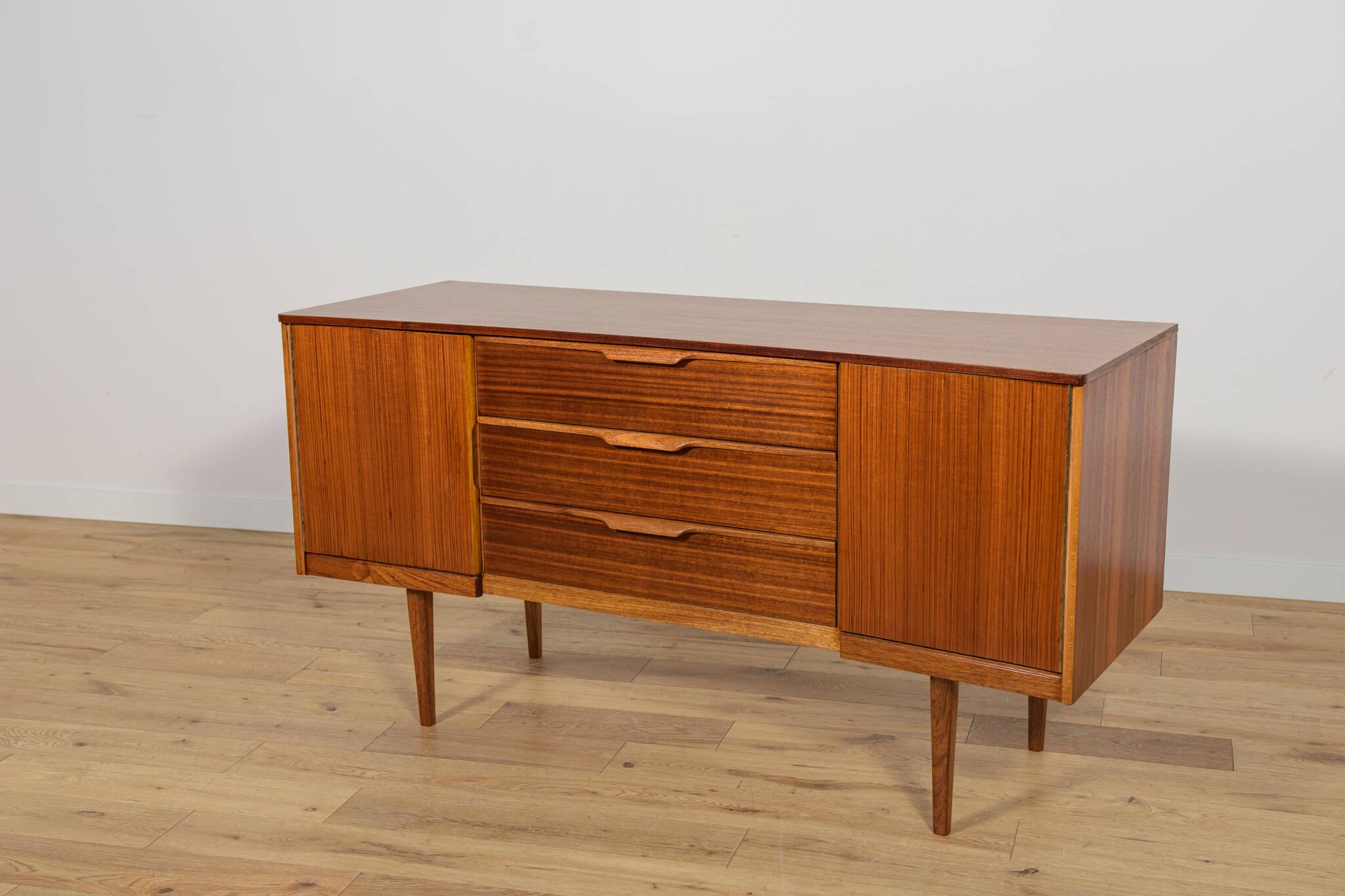 Mid Century Teak Sideboard from Austinsuite, United Knigdom, 1960s