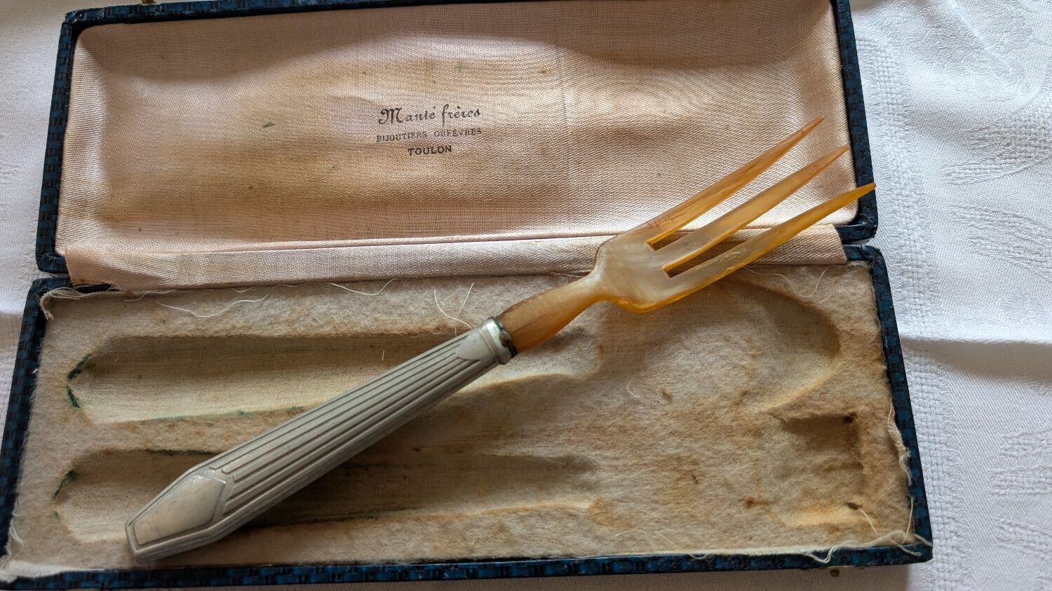 Couvert à salade en corne