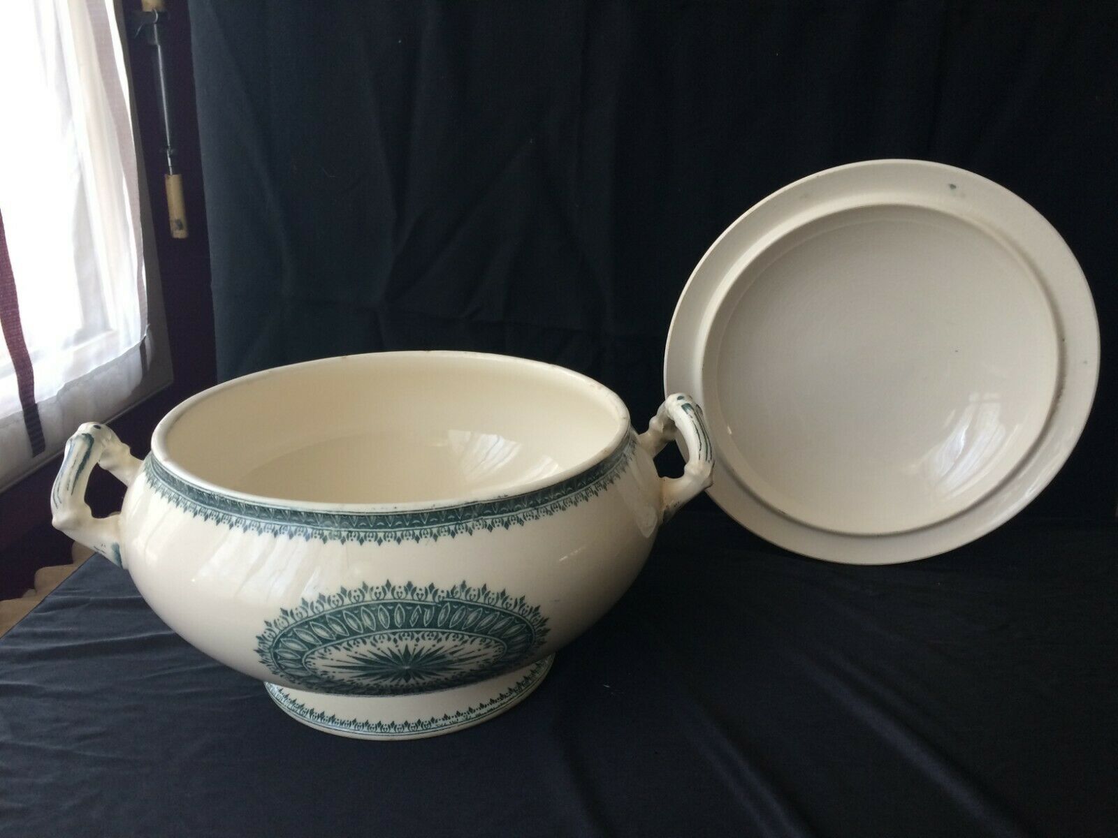 Soupière Creil and Montereau service English labrador