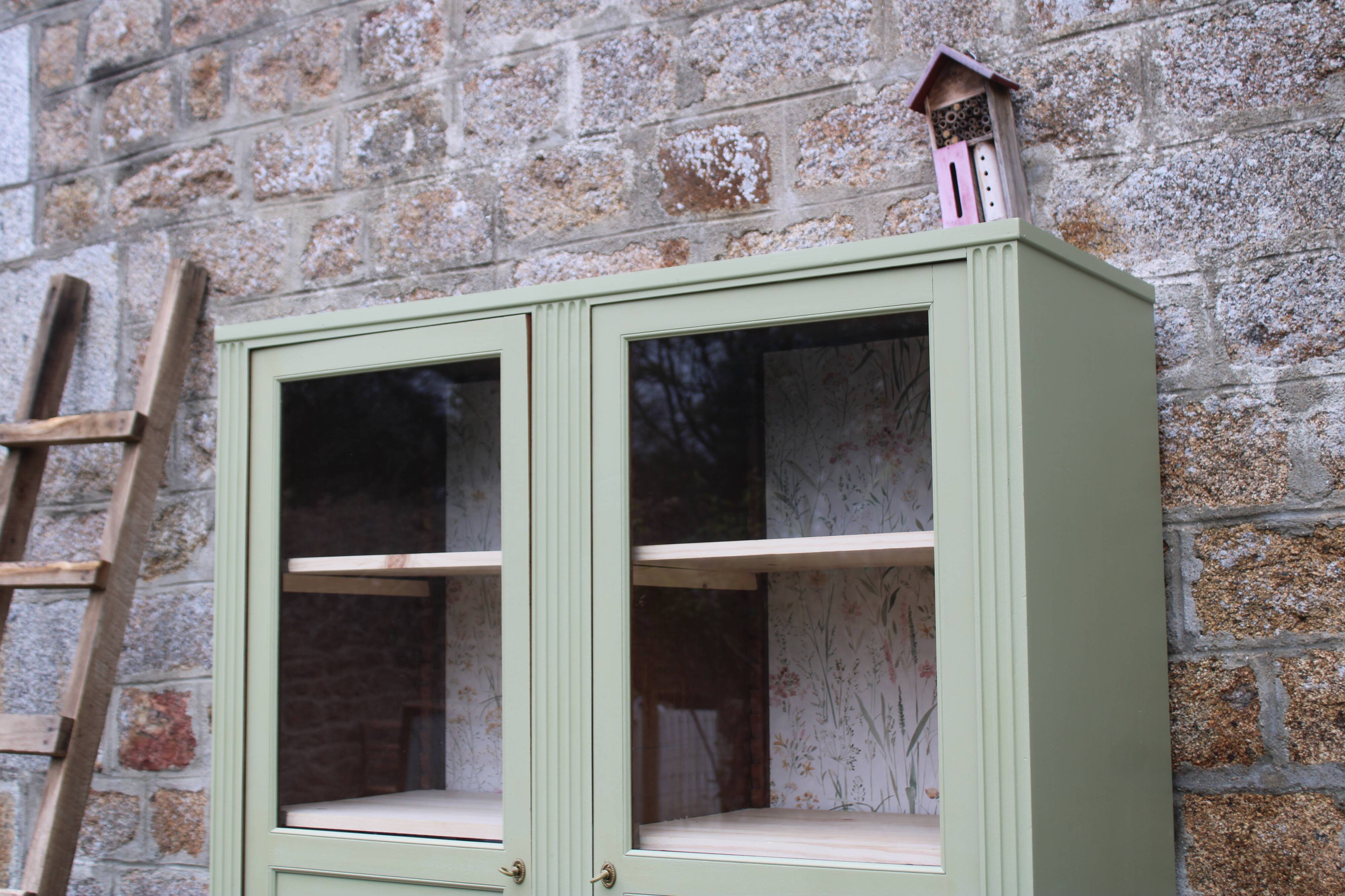 Renovated antique display cabinet – Lizard Green (Pure & Paint)