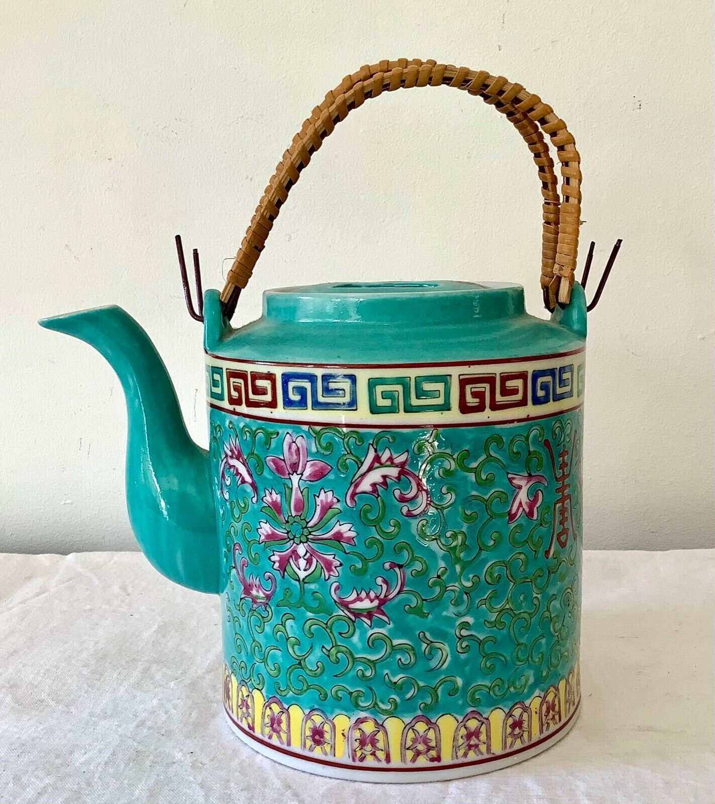 Porcelain teapot enamelled decorations made in Japan