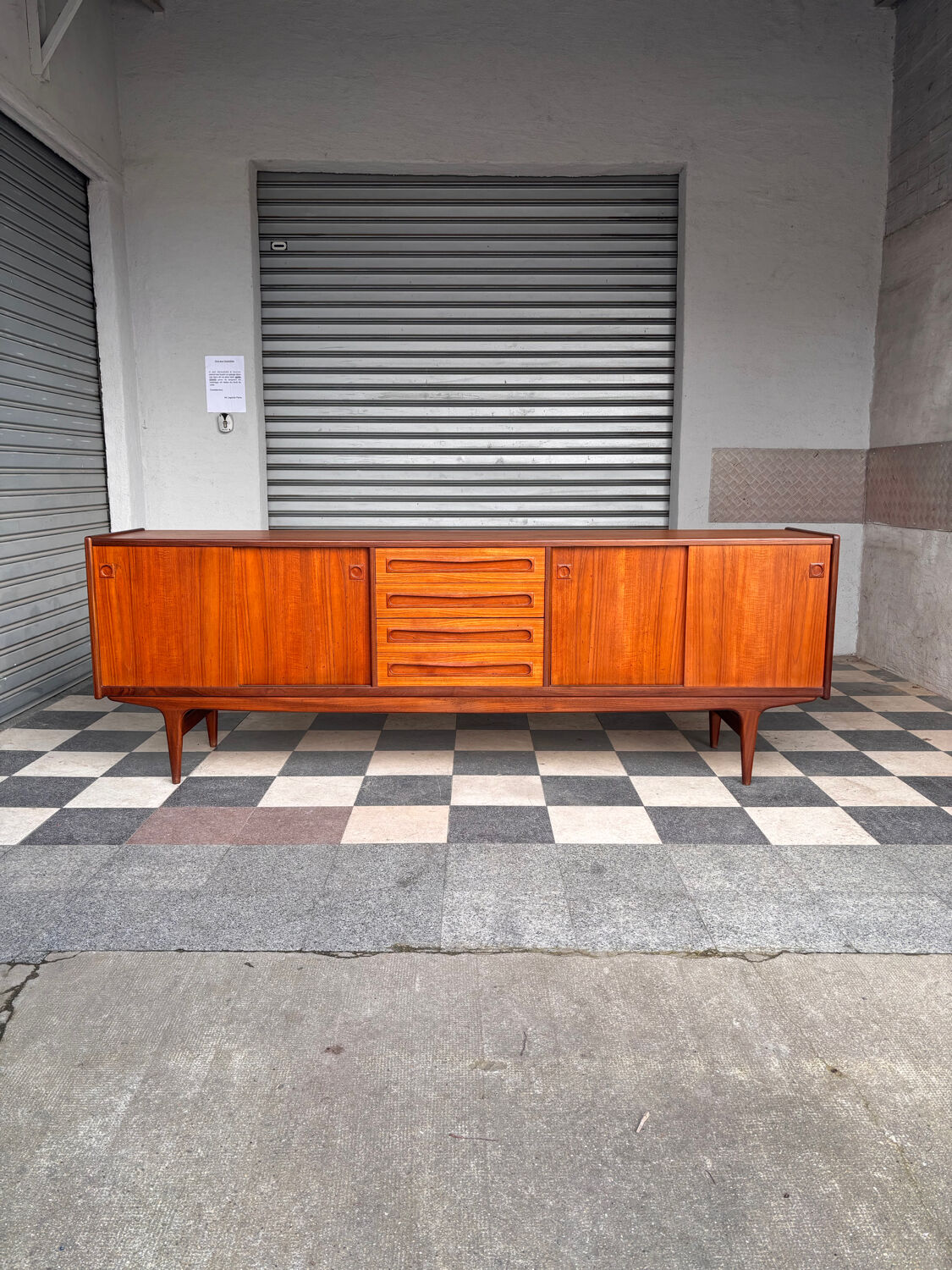 Danish enfilade Johannes Andersen