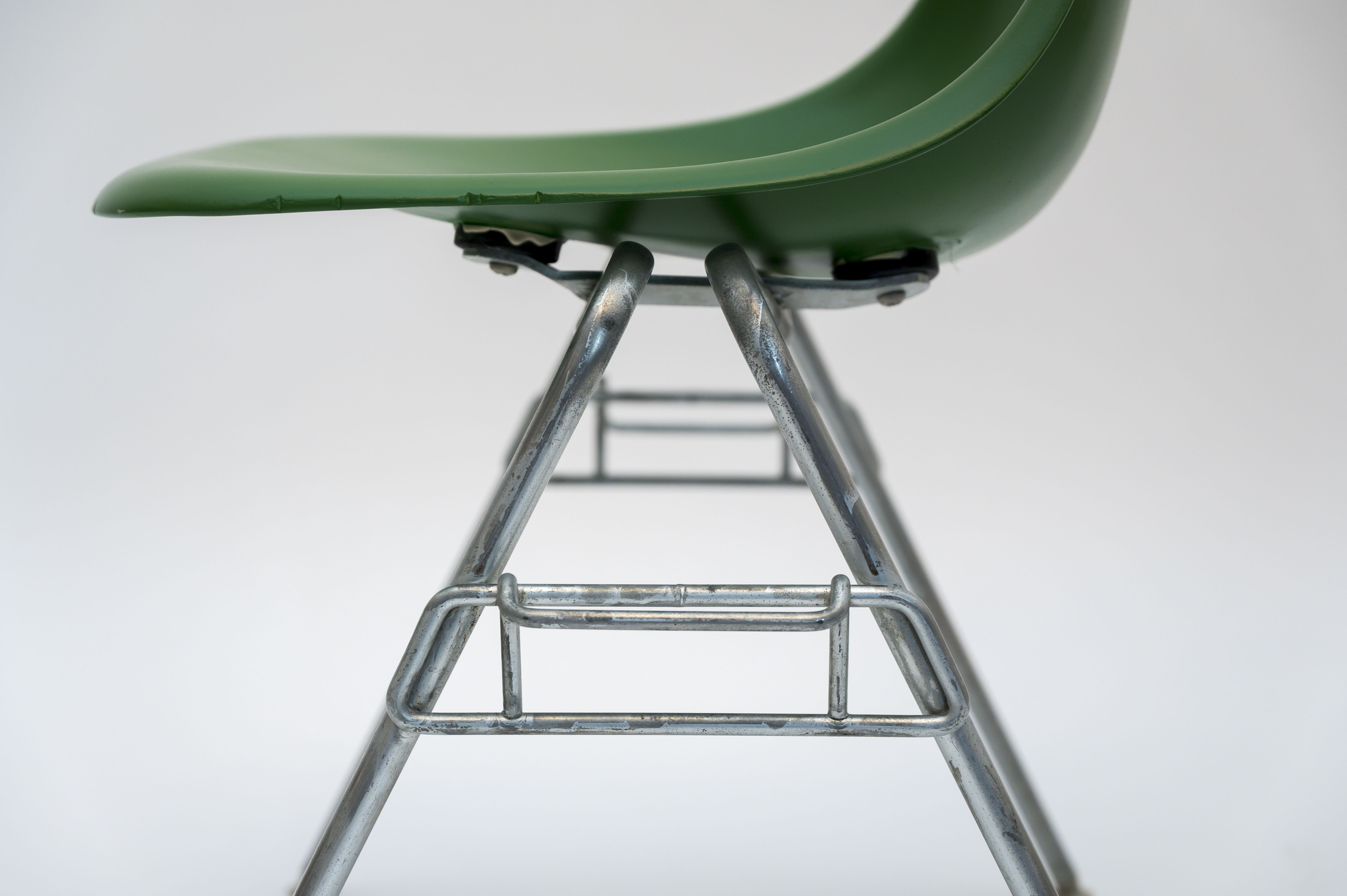 Duo de chaises DSS de Charles et Ray Eames, édition Herman Miller, 1969