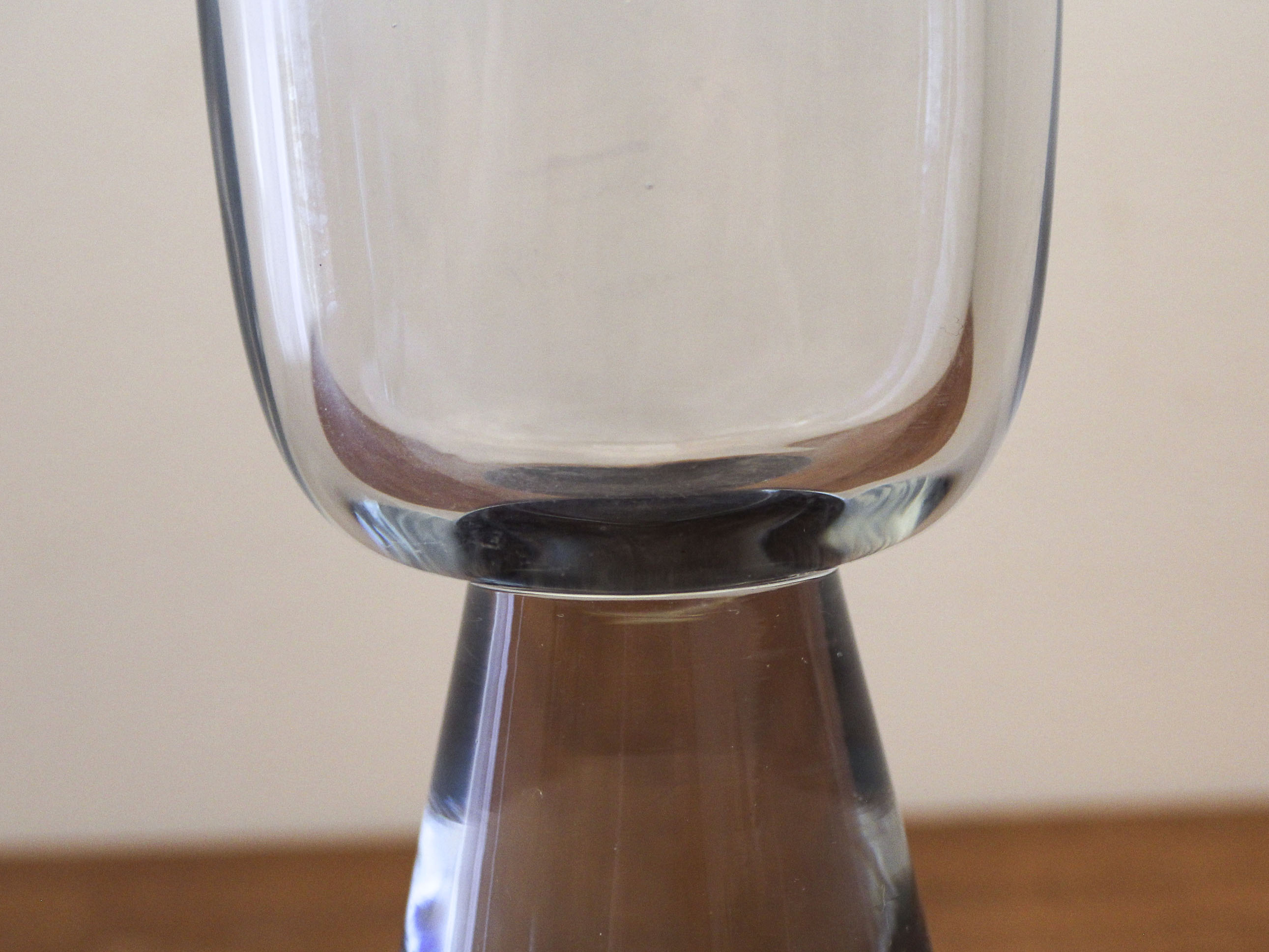 Stand vase in Swedish glassware crystal