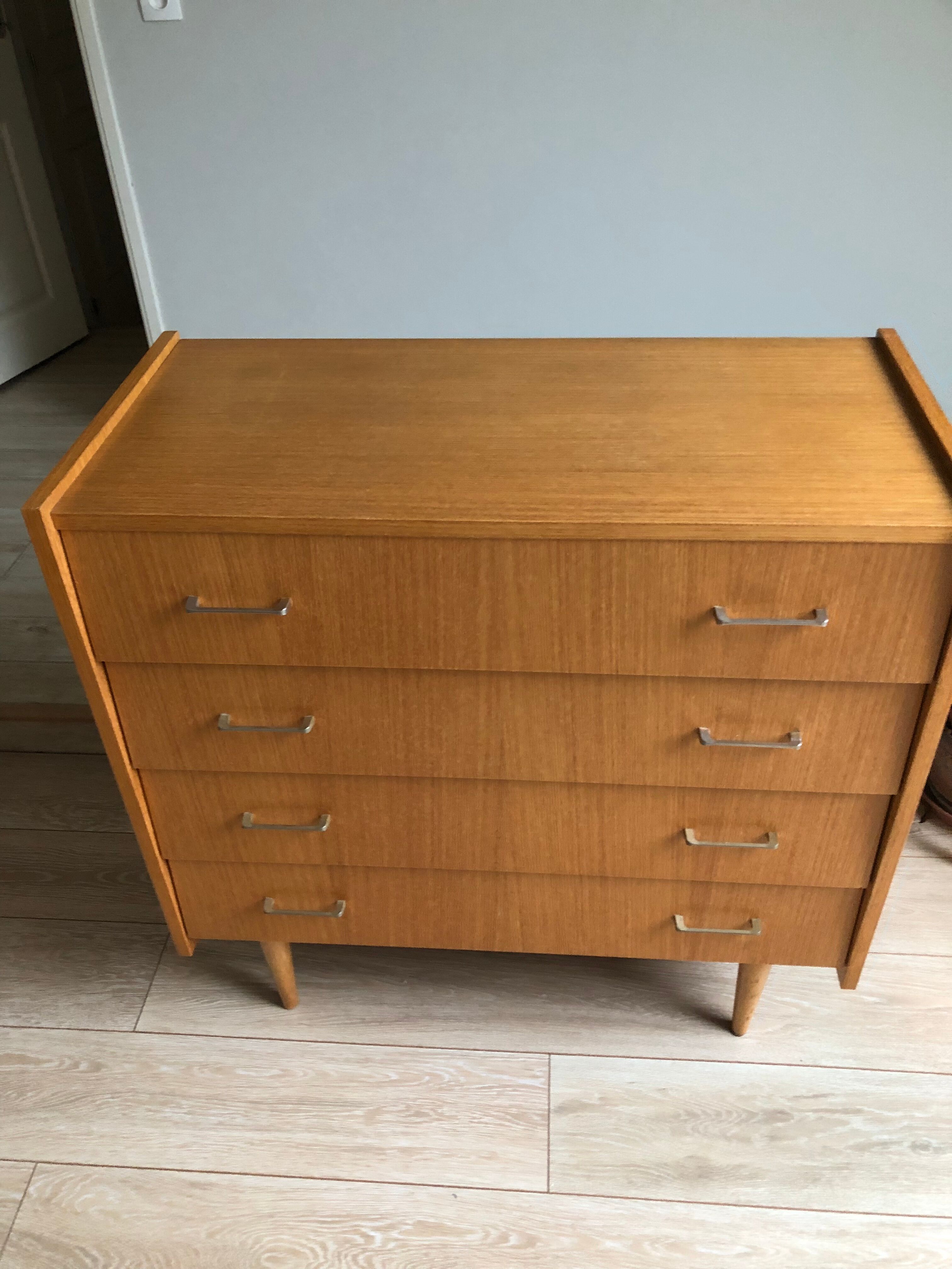 Vintage chest of drawers