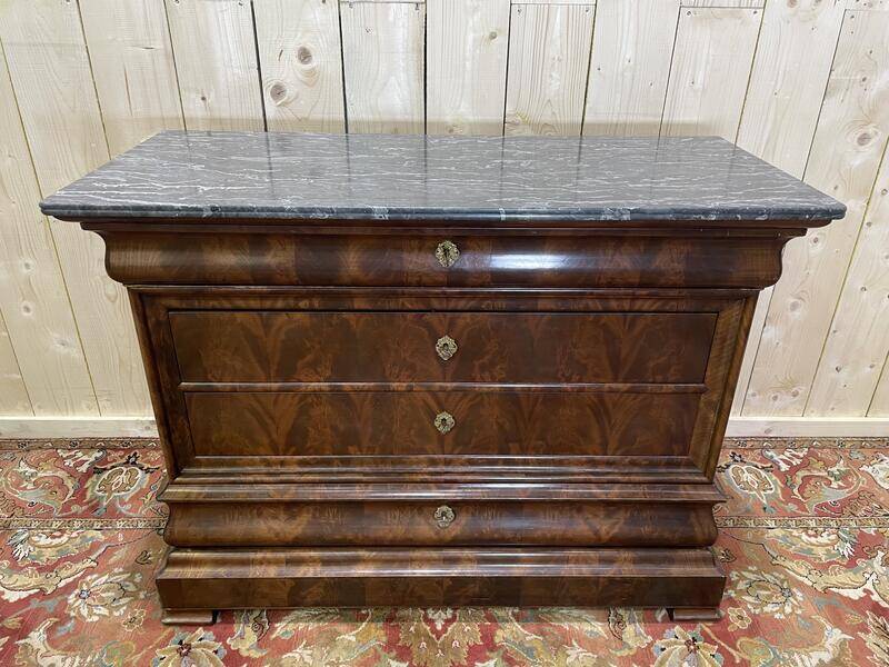Commode époque Louis Philippe en acajou et placage d’acajou marbre gris vei