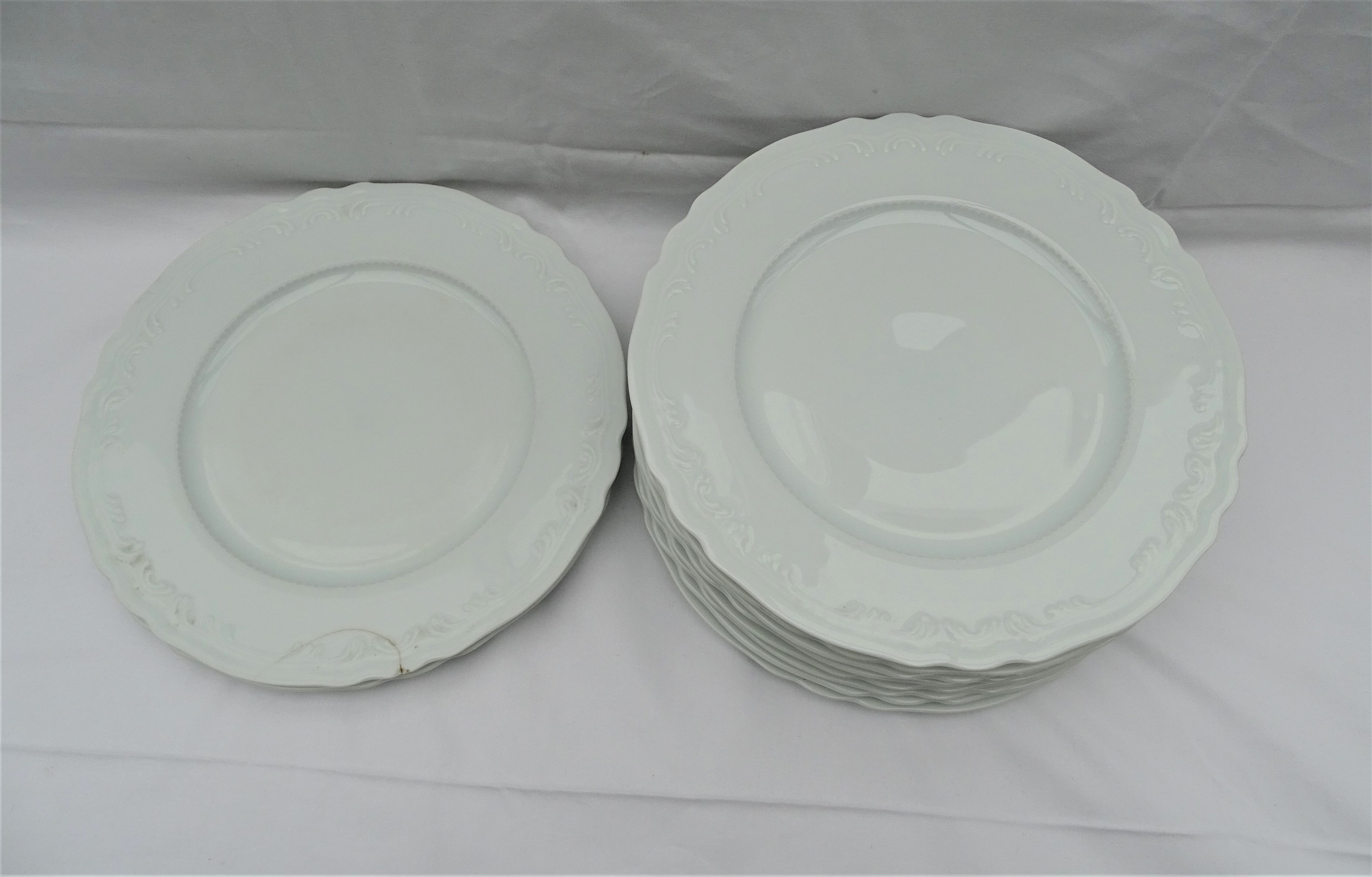 Set de 10 assiettes plates blanches Limoges