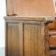 Fauteuil ancien en peau de mouton retapissée