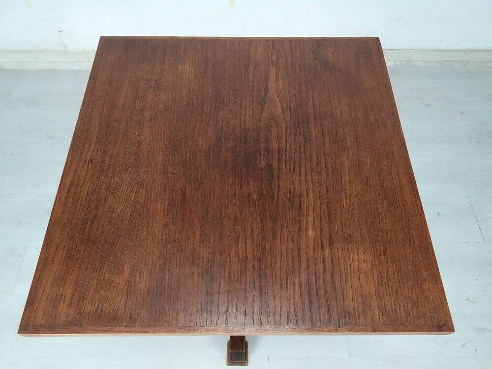 Brutalist bistro table